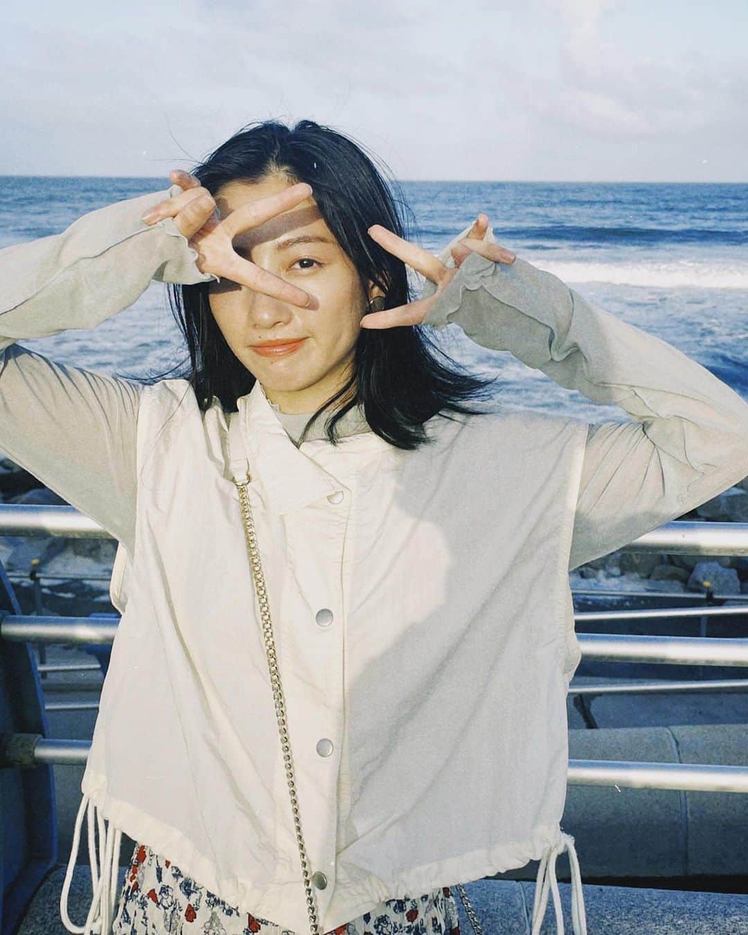 川島鈴遥さんのインスタグラム写真 - (川島鈴遥Instagram)「. 夏が終わった~~  わーいわーい🙌 わたしの好きな季節‼︎  インフル🤒めちゃめちゃ流行ってるから気をつけなきゃ~  皆様も寒暖差にやられぬようお気をつけください。」10月17日 16時38分 - ririka.kawashima__official