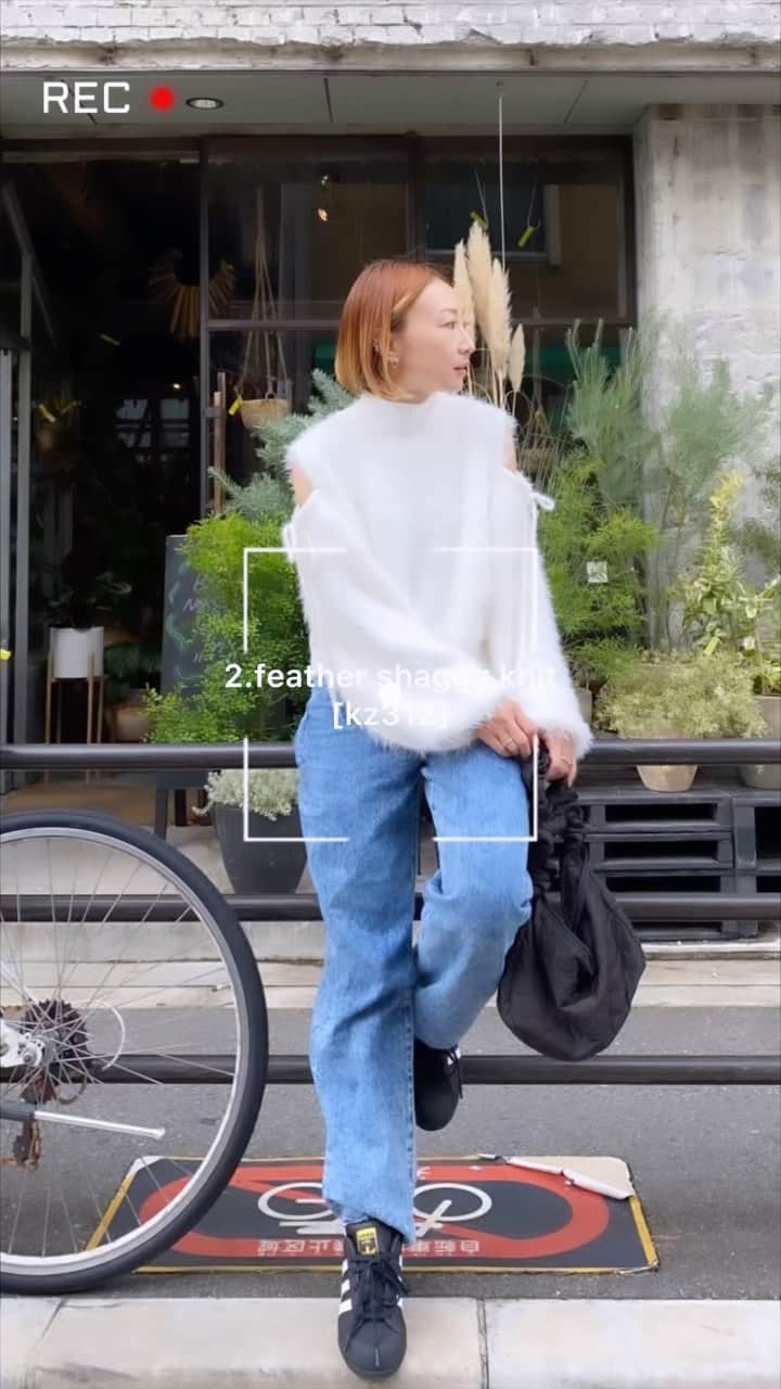 のインスタグラム：「. 10月GRLで買ったお気に入り🛍️  ☑︎ ダブルジップショート丈ニットトップス[gn150] ☑︎ 袖2Wayフェザーシャギーニットトップス[kz312] ☑︎ 裏起毛ハートロゴプリントビッグパーカー[pm290]  @grl_official . . . 詳しくは#wear で見てね♥︎ wear account → sizu0618 プロフィールから飛べます．．．✈︎ . . . 他の投稿はこちら→ @sizu_oksam  #pr #GRL#グレイル#グレイル購入品#grl購入品 #韓国ファッション#2023fw#秋コーデ#パーカー#ニット#カーディガン#秋冬コーデ#GRL公式アンバサダーに就任しました」