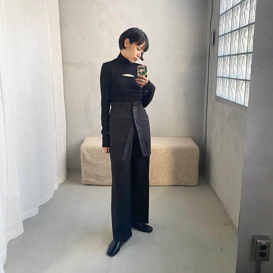 知念美加子のインスタグラム：「♠️♠️♠️  沖縄も少しずつ秋ぽくなってきた〜（よね？笑）  #coordinate #ootd #fashion #コーディネート　#okinawalife」