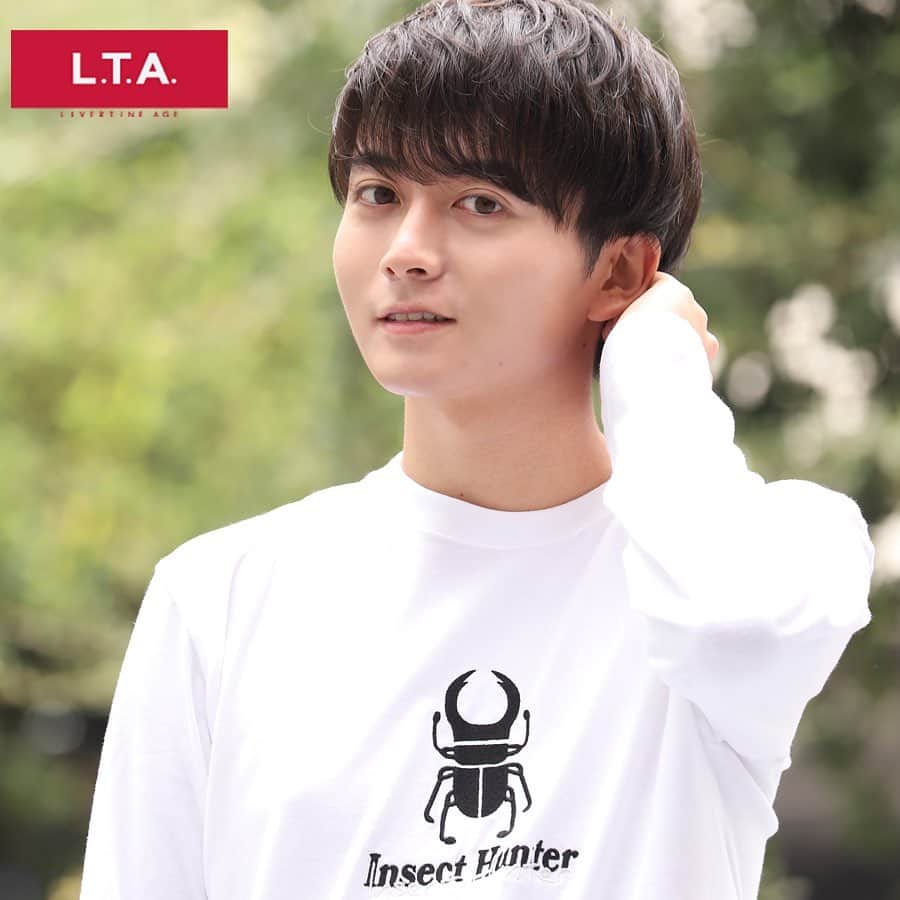 牧田習のインスタグラム：「LIVERTINE AGEさんとコラボでデザインさせていただいたTシャツ・パーカー・ハットの受注が開始されました✨  ぜひチェックしてみてください〜！  https://livertineage.jp/SHOP/201892/235984/list.html  #livertineage  #アパレルコラボ  #昆虫ハンター」