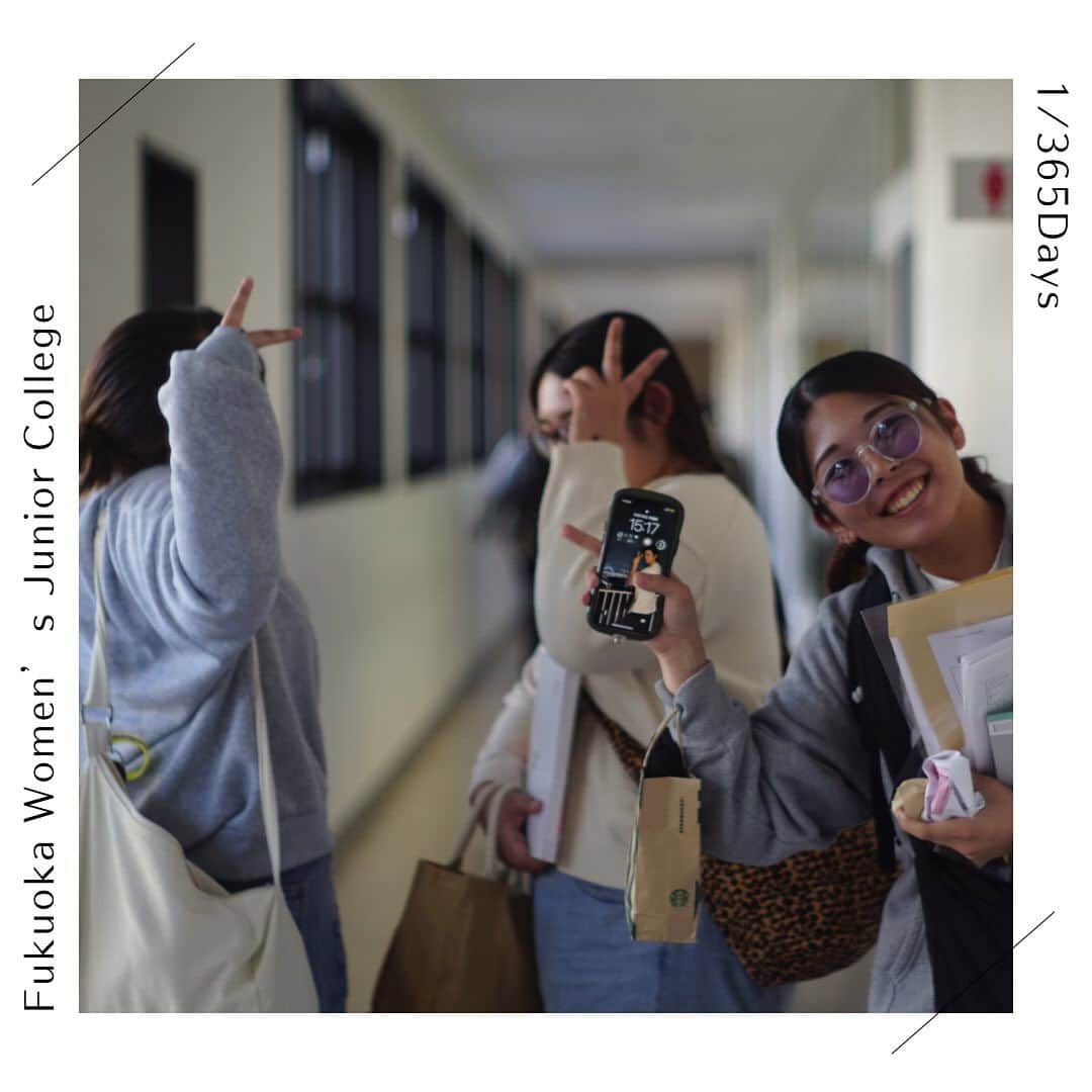 福岡女子短期大学さんのインスタグラム写真 - (福岡女子短期大学Instagram)「💠1/365 Days こんにちは、福岡女子短期大学です。キャンパス内で撮影した写真をご紹介します。  撮影に協力いただいた福女短生の皆さんありがとうございました😊  #福岡女子短期大学 #福女短スナップ #短大生の日常 #ストリートスナップ」10月21日 16時00分 - fukuoka_wjc