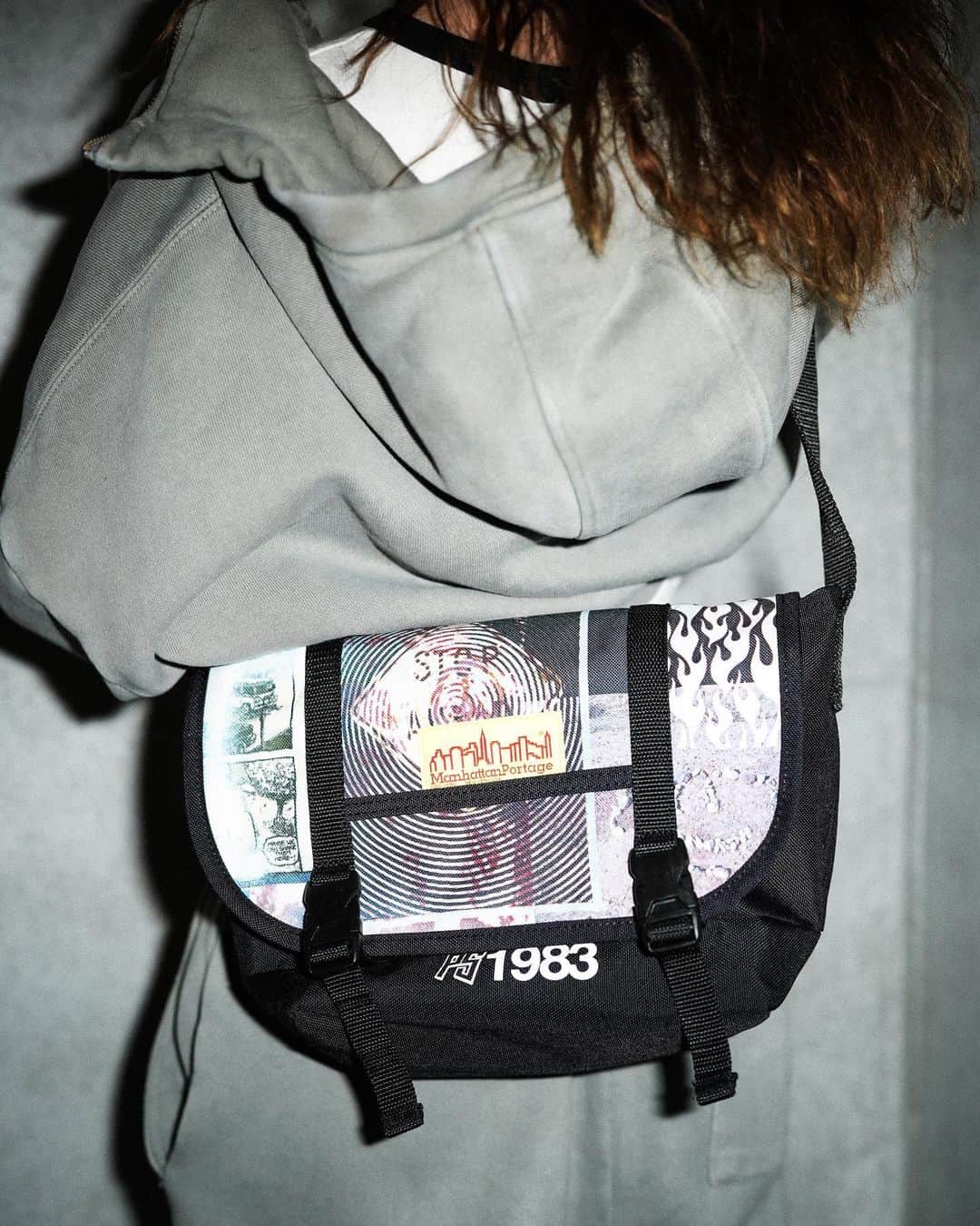 Niinaさんのインスタグラム写真 - (NiinaInstagram)「@petersutherland ✖️ @mp_japan  bag🎨 #ManhattanPortage #pr  #マンハッタンポーテージ」10月17日 17時14分 - niina__official