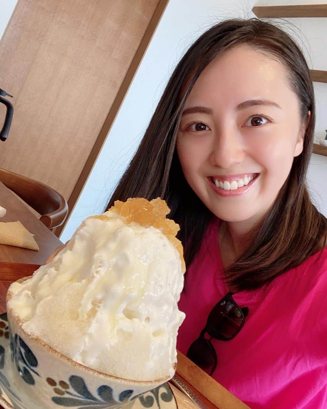 沢井美優のインスタグラム：「ぽけっとしてると更新するの忘れちゃってる🥹  気が付けば10月も半分が過ぎてる、、、 早すぎやしませんか？？  #沢井はかき氷です #🍧  #かき氷 #かき氷大好き  #かき氷は人を幸せにする #🧡　 　 #笑顔溢れる毎日を  #明日もきっと素敵な一日 #🍀」