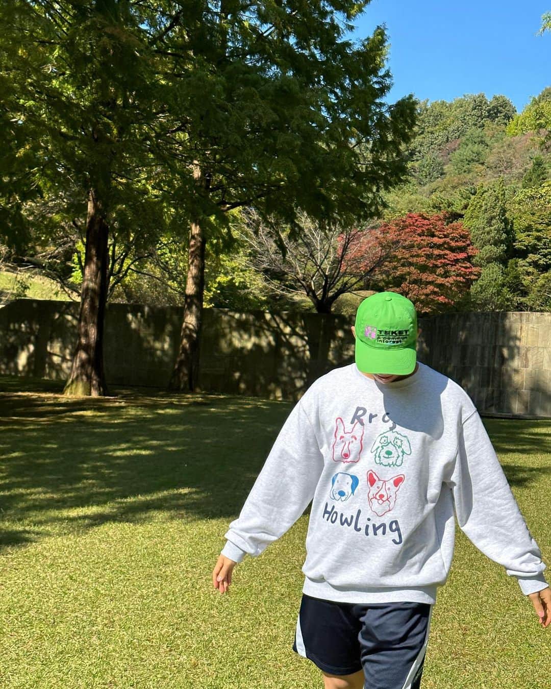 ディノのインスタグラム：「날씨가 다했🐥 협찬  #리트리버클럽 #retrieverclub」
