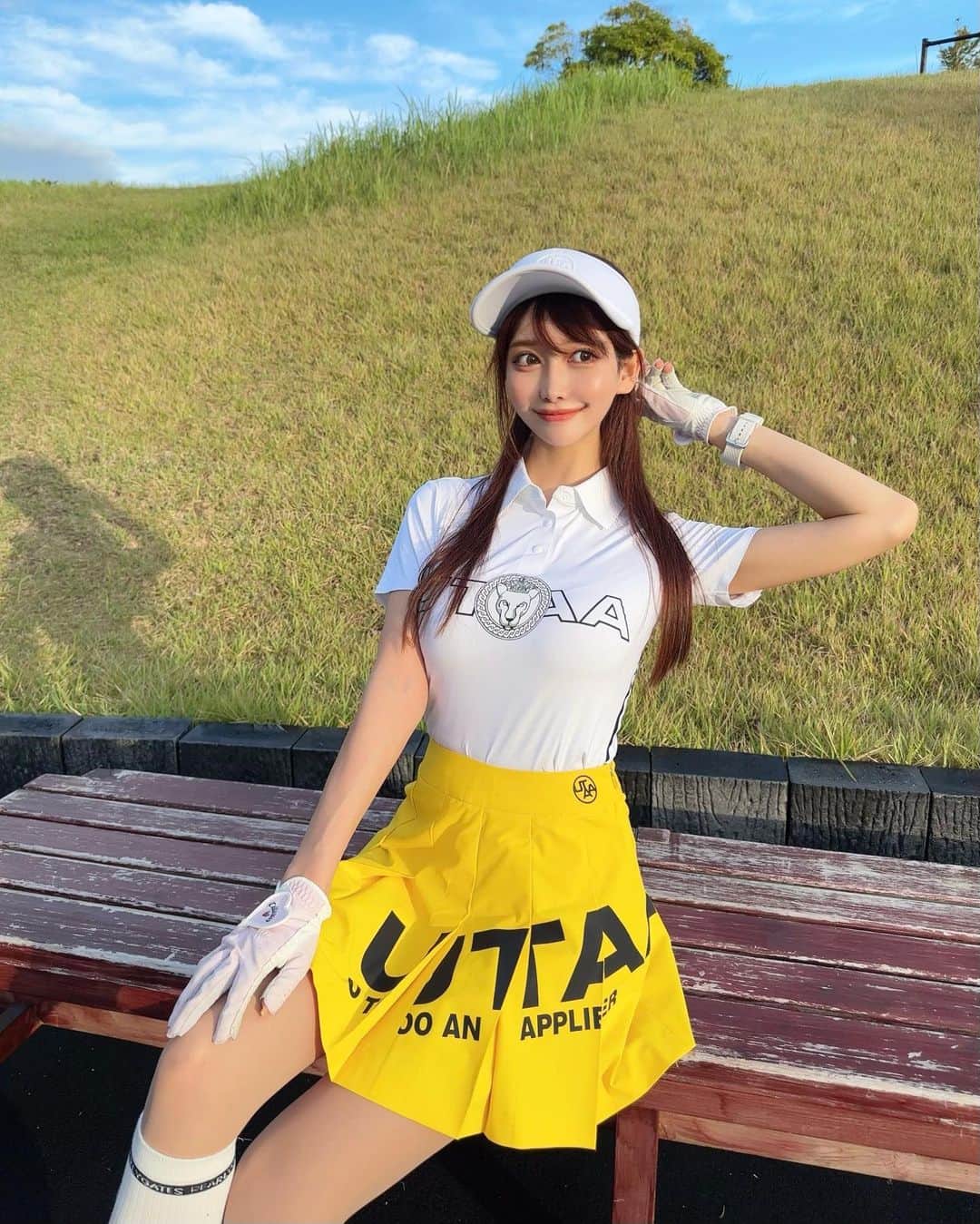 MAYUさんのインスタグラム写真 - (MAYUInstagram)「. 🌼🐣🌱🍋💛 . やっぱ黄色好きだな〜 パッと華やかに明るくなる🌼 . みんなの1番好きな色は何色？☺️ 私は黄色とピンクと白💝 . . #ゴルフ女子#ゴルフ#ゴルフウェア#ゴルフコーデ#ゴルフファッション#ユタゴルフ#ゴルフ場#golf#golfwear#golflife#golfaddict#golfclub#golfstagram#golfcourse#golfday#utaa#utaagolf#japan #japanesegirl」10月17日 18時33分 - mayu.kina_golf
