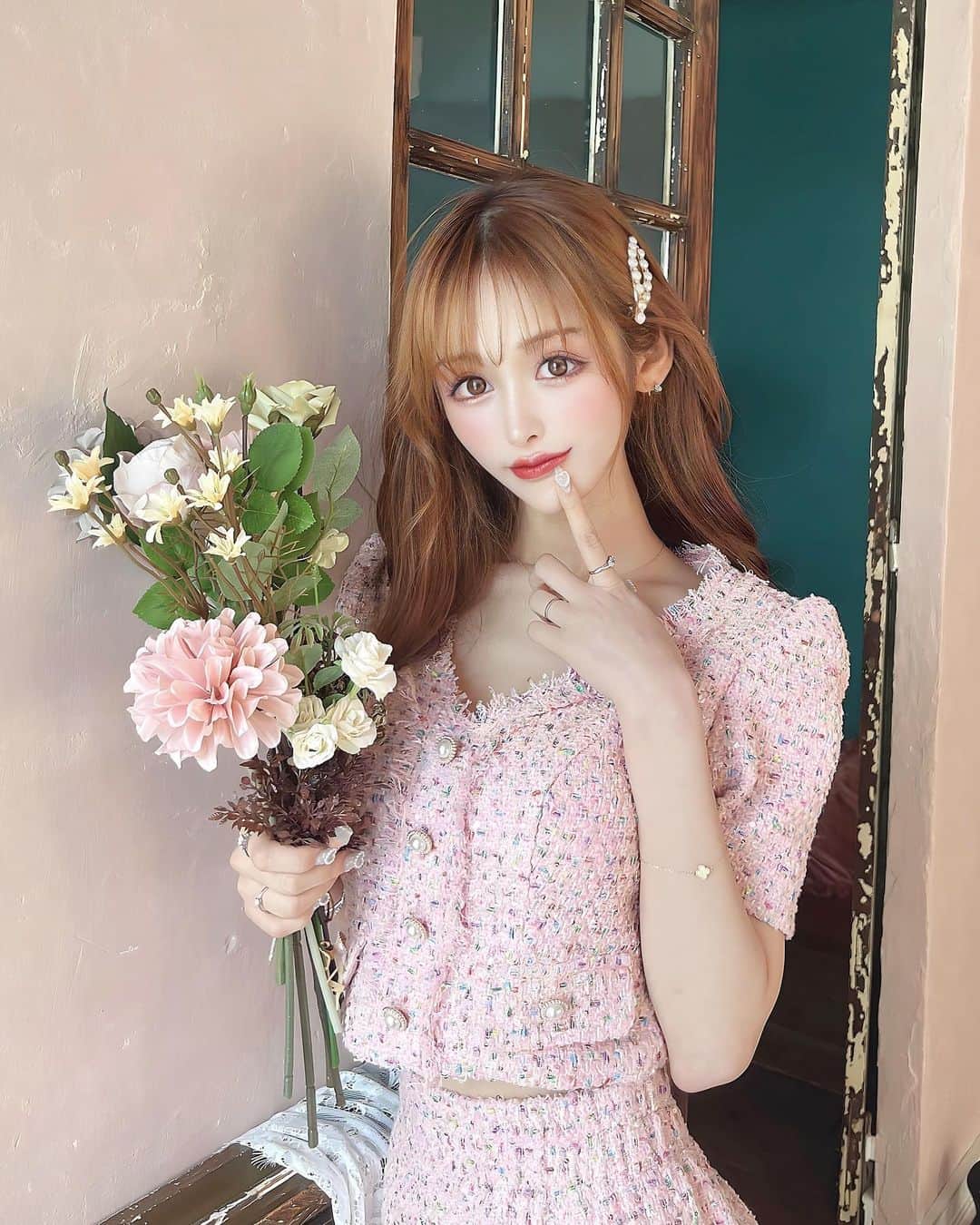 のインスタグラム：「この日、 なんか顔が女の子って感じ🫶🏻  やっぱうすいピンクかわいいなぁ♡ 女の子は女の子らしいが結局正義☺️」