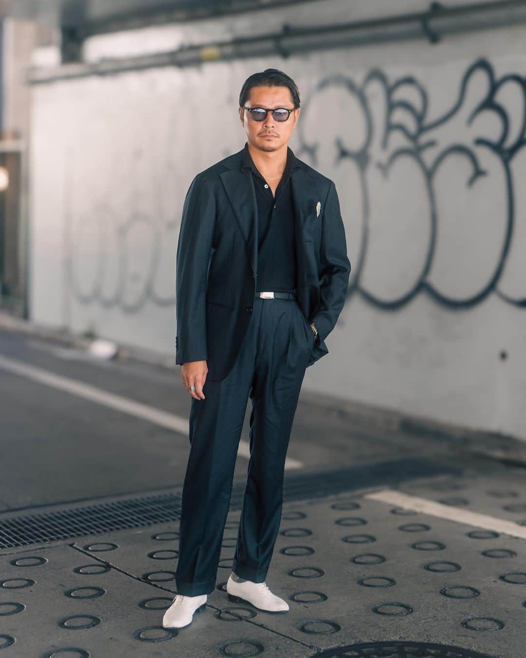 高田朋佳さんのインスタグラム写真 - (高田朋佳Instagram)「Monotone suits style.  #wearlness #salondewearlness #suitstyle #mezasnapoli #repetto #rosariaproduct」10月17日 18時56分 - tomoyoshi_takada