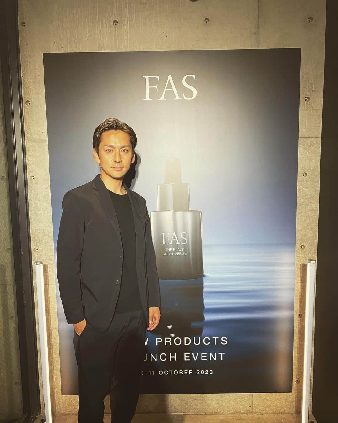 川久保拓司さんのインスタグラム写真 - (川久保拓司Instagram)「先日、化粧品ブランド『FAS』の新作発表会に行ってきました！ 新たな美容液と、ナイトチャージマスク。 このブランド、使い心地が本当にいい！ デビューして間もないブランドだけど、美容マニア川久保、大注目。 #FAS #美容マニア川久保」10月17日 18時57分 - takuji_kawakubo