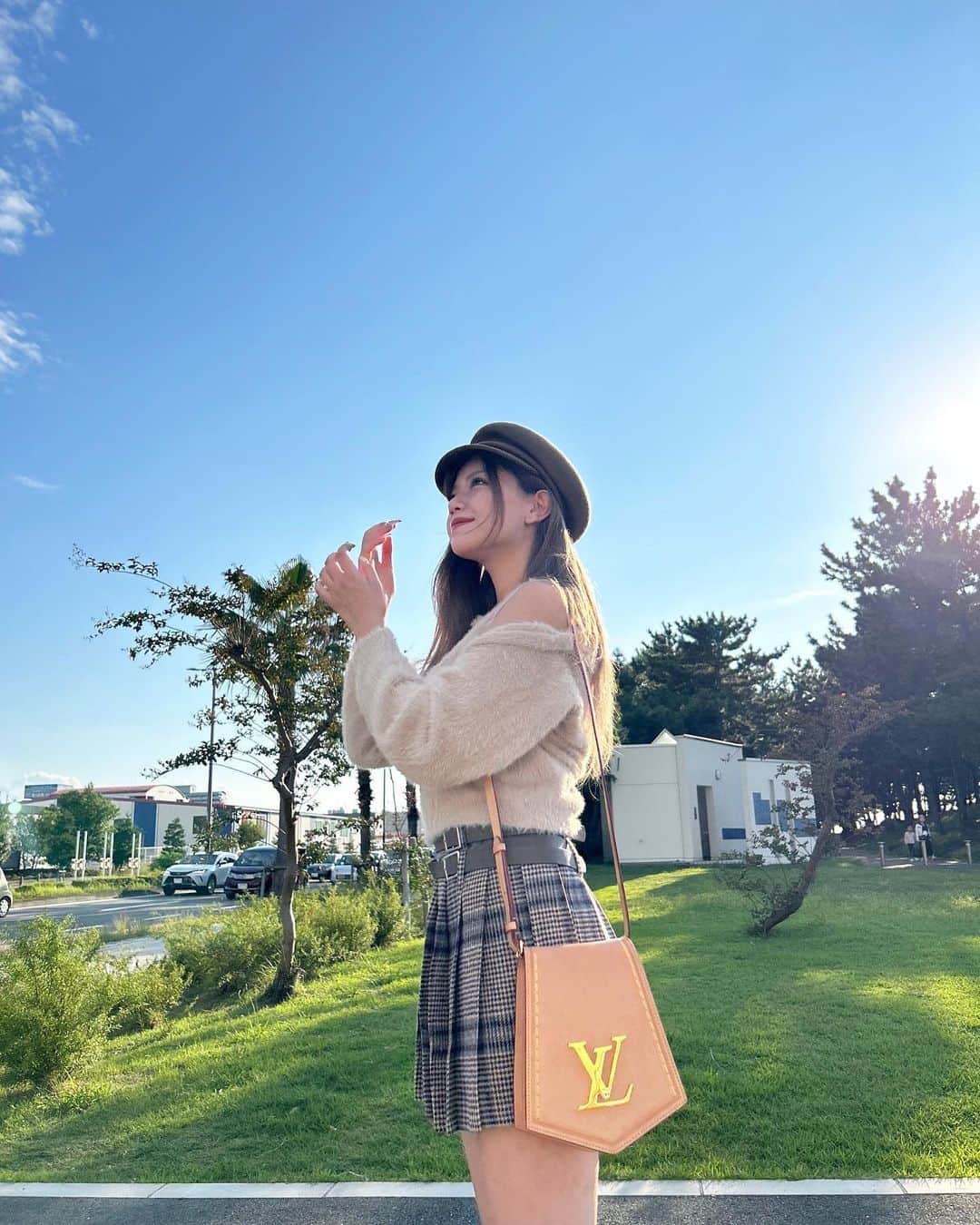 西川樹里さんのインスタグラム写真 - (西川樹里Instagram)「🍂🤎  #ootd #instalike #instafashion #redot」10月17日 19時09分 - jurichaan1116