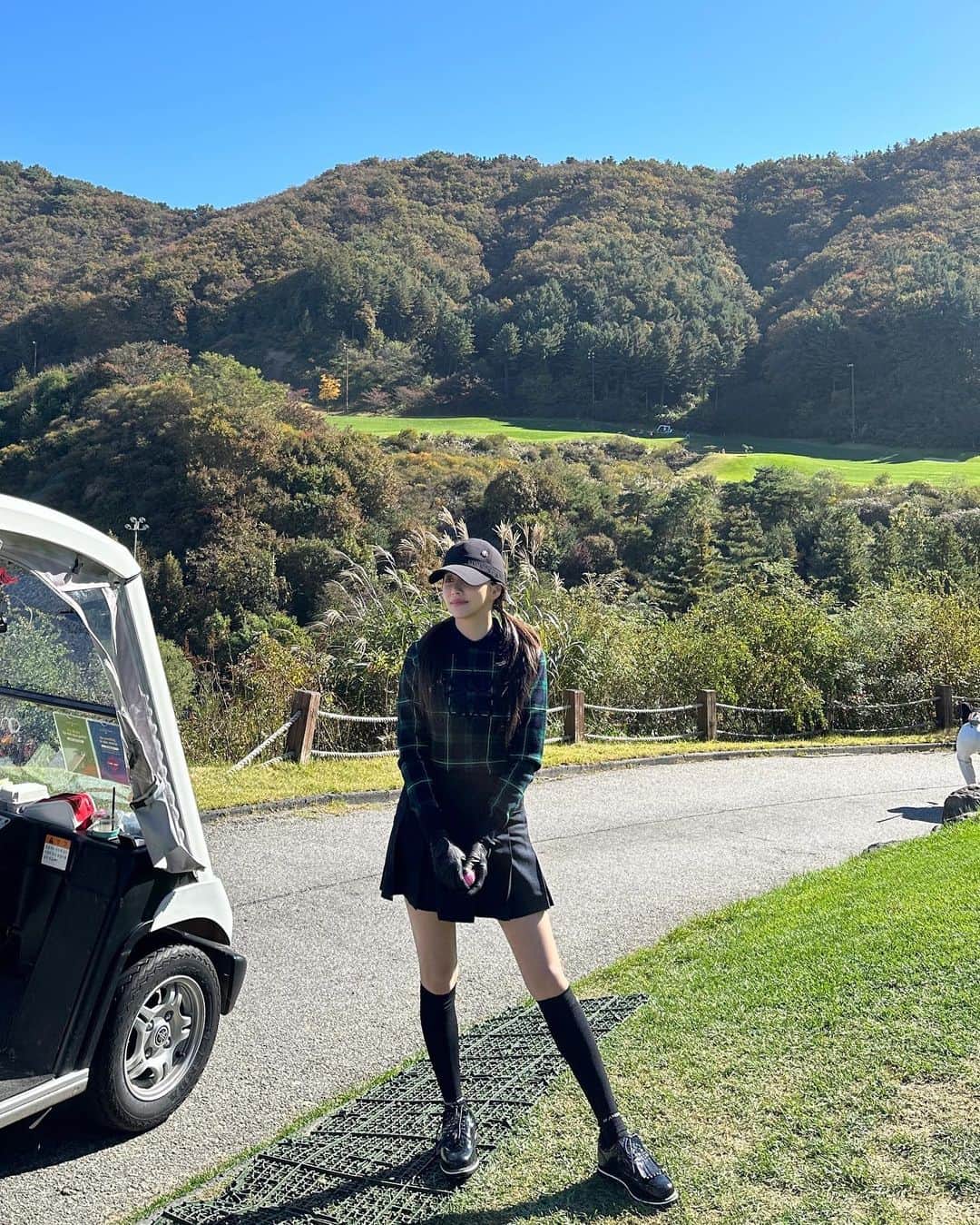 ハン・ボルムさんのインスタグラム写真 - (ハン・ボルムInstagram)「🍂⛳️」10月17日 19時10分 - han_bling_