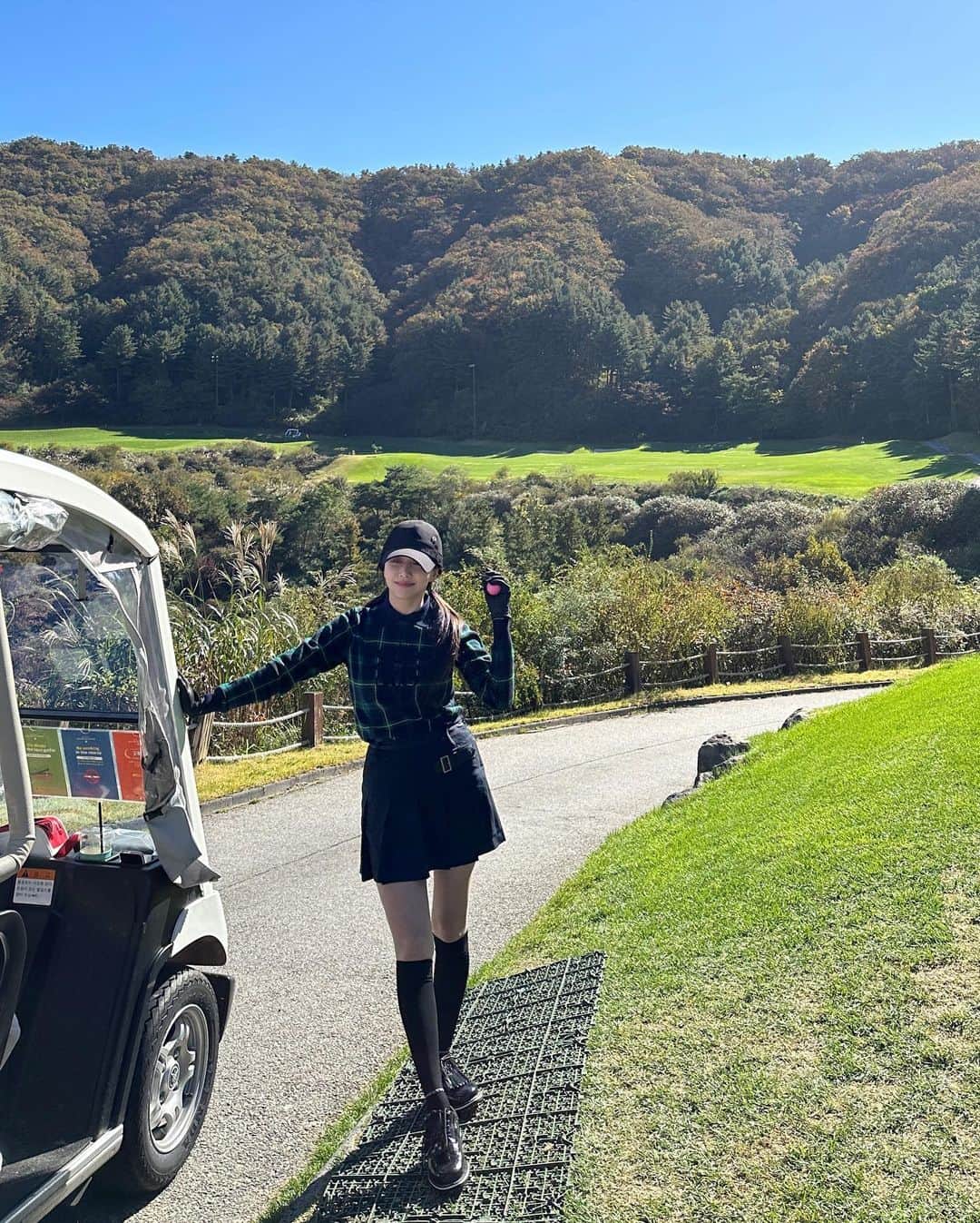 ハン・ボルムさんのインスタグラム写真 - (ハン・ボルムInstagram)「🍂⛳️」10月17日 19時10分 - han_bling_