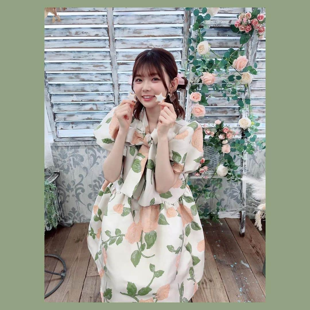 諏訪ななかさんのインスタグラム写真 - (諏訪ななかInstagram)「NANAKA SUWA 4th LIVE  ～Starry Bloom～  事後物販は本日23:59まで🌟 お忘れなく😌  nanakasuwa.official.ec  #諏訪ななか_StarryBloom」10月17日 19時10分 - n.suwawagram