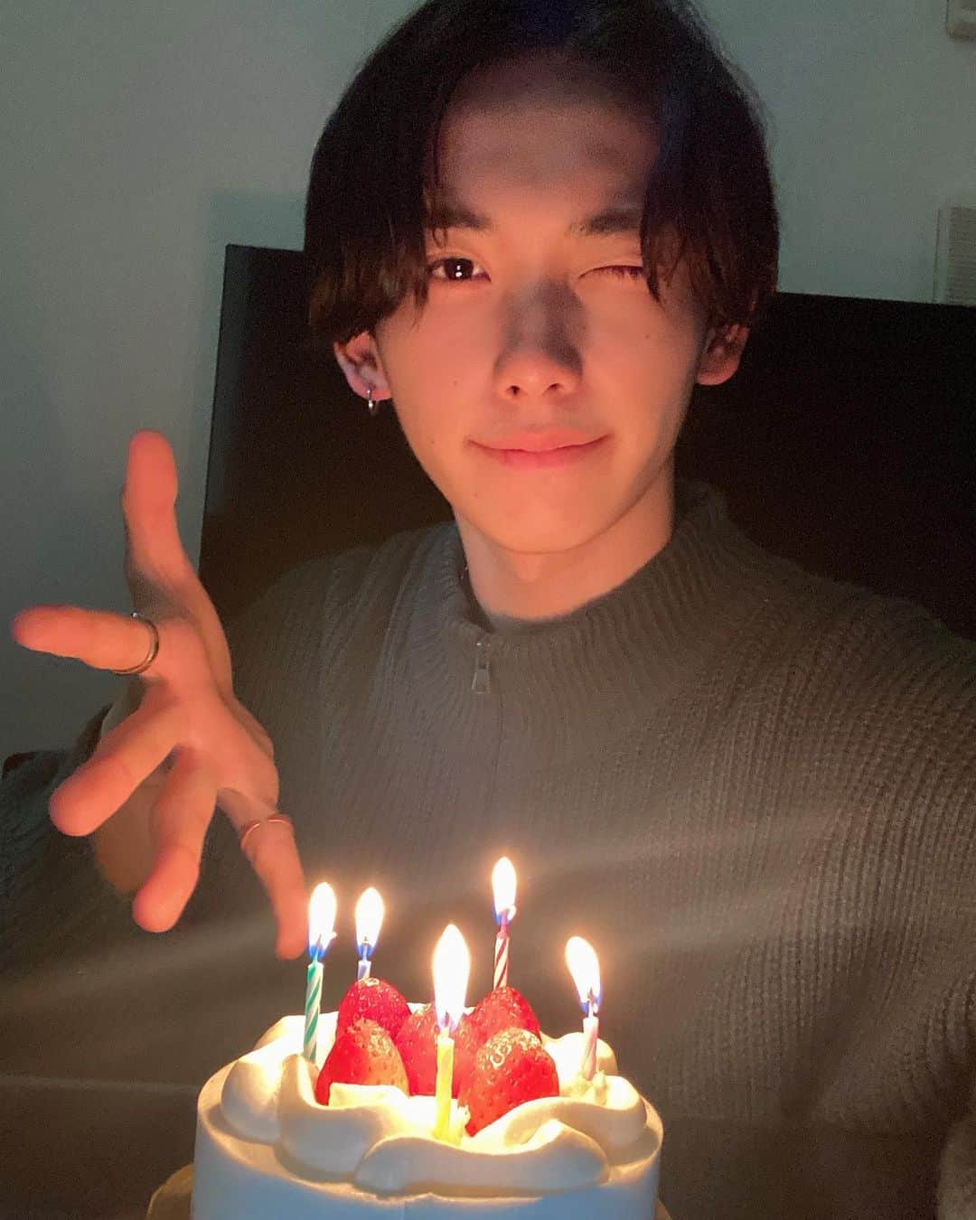 菊地瑛仁のインスタグラム：「遂に大人デビュー✨ 18歳のえいともよろしくお願いします。」