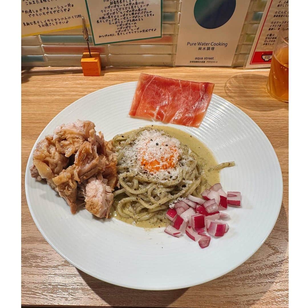 有吉弘行のインスタグラム：「ニボってる。」