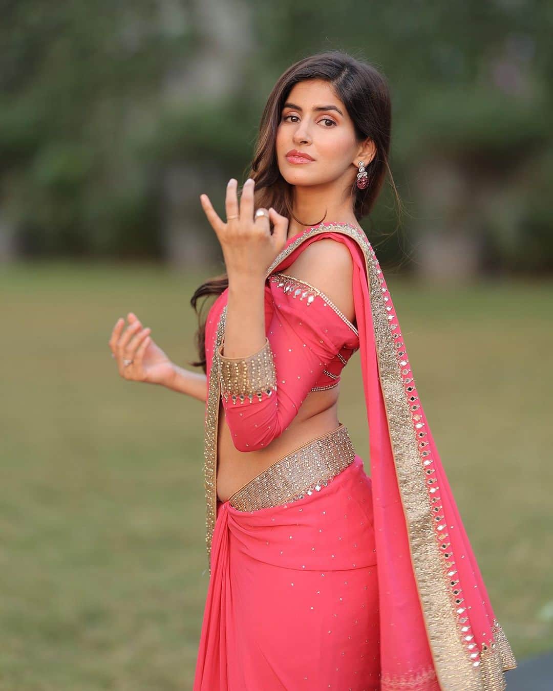 Sakshi Malikのインスタグラム：「festive vibes 💕✨」
