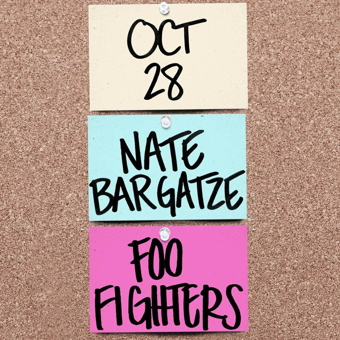 フー・ファイターズさんのインスタグラム写真 - (フー・ファイターズInstagram)「Live from New York…  #SNL #ButHereWeAre」10月18日 5時06分 - foofighters