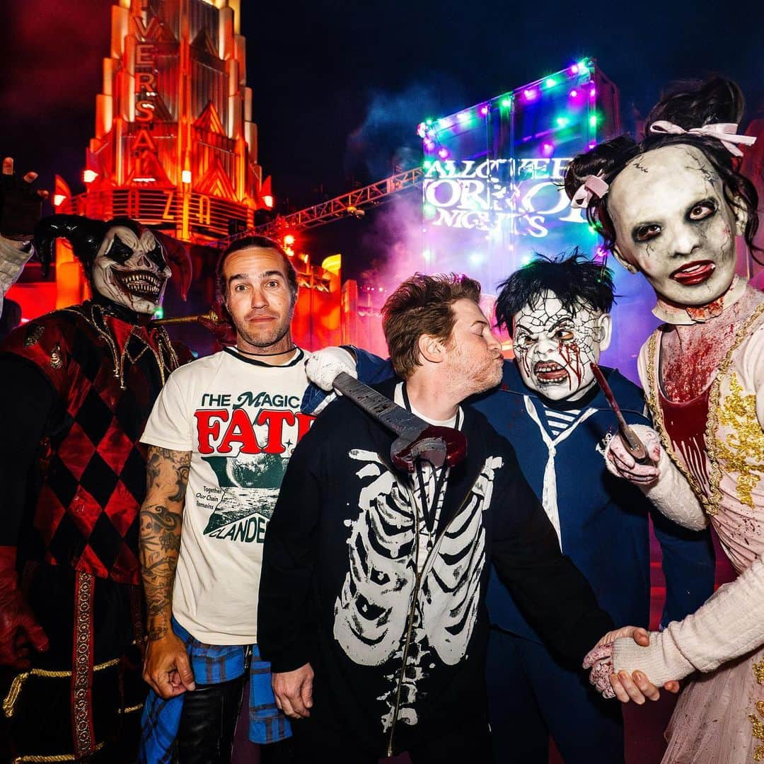 ピート・ウェンツさんのインスタグラム写真 - (ピート・ウェンツInstagram)「🎃 When I die bury me at Hollywood horror nights @horrornights 🎃」10月18日 5時09分 - petewentz