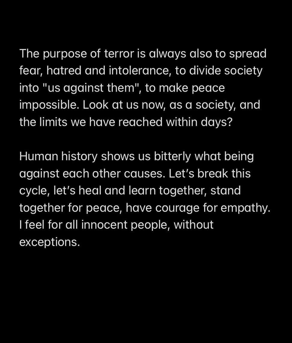 ヌーマン・エイカーのインスタグラム：「My soul is in pain.  I have extended family on both side.  That’s why I turned off the comments.  🙏🏽🤲🏼🧿」