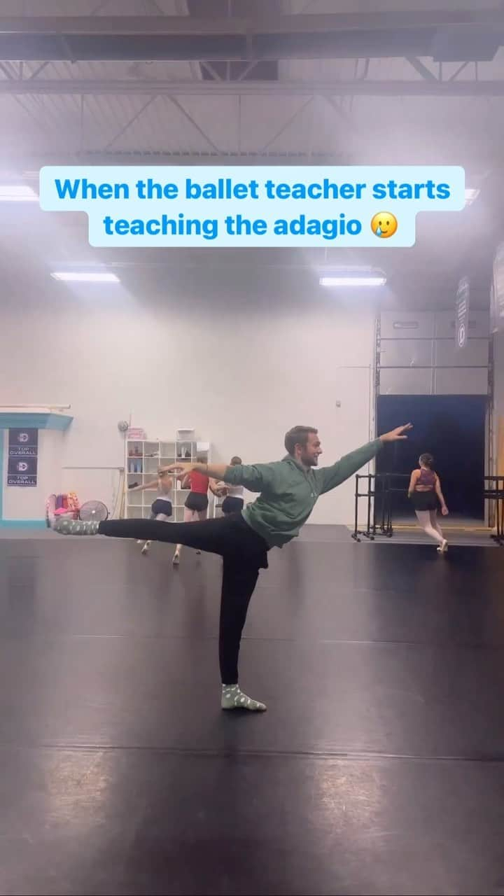 Ballet Is A WorldWide Languageのインスタグラム：「Too accurate 😂 @elitedanceforcemi   #worldwideballet」