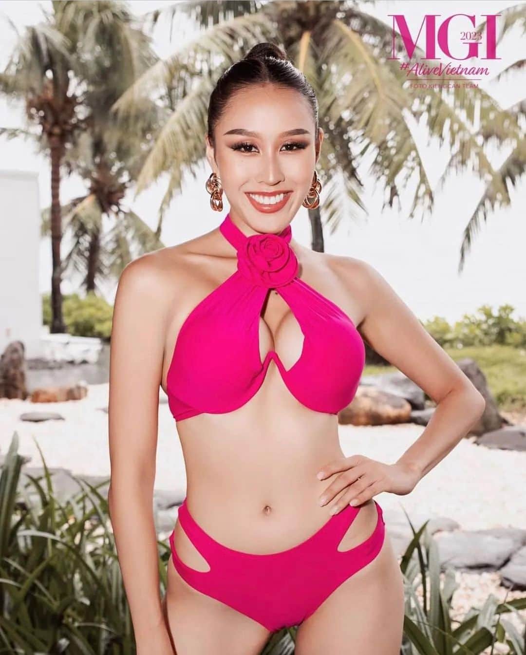 のインスタグラム：「🩷🩷🩷  #MGI2023 #AliveVietnam  #SenVangEntertainment #Staynex  #CollagenElasten #Aratawellness .  #MGI #GrandExperiences #MissGrandInternational #MissGrandInternational2023  #WeAreGRANDthe1andOnly #MissGrandJapan #ミスグランドジャパン  #ミスグランドインターナショナル」