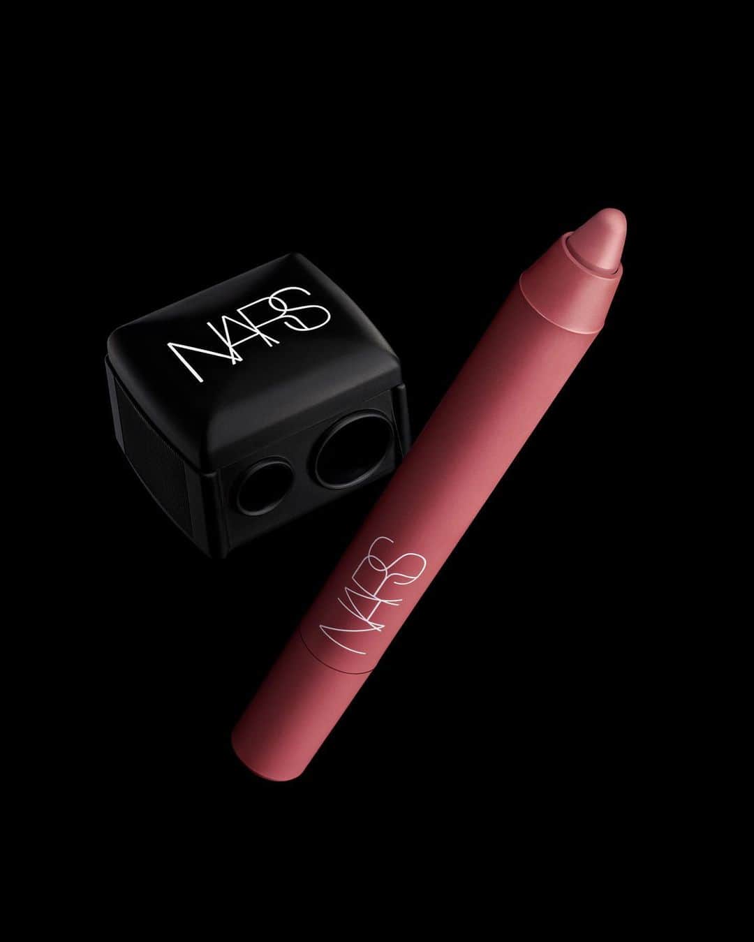 のインスタグラム：「Stay sharp. Powermatte High-Intensity Lip Pencil features a sharpenable tip for ultra-precise application so you can line, define, and fill in lips like never before. Discover all 10 shades, plus the NARS Pencil Sharpener at @macys.」
