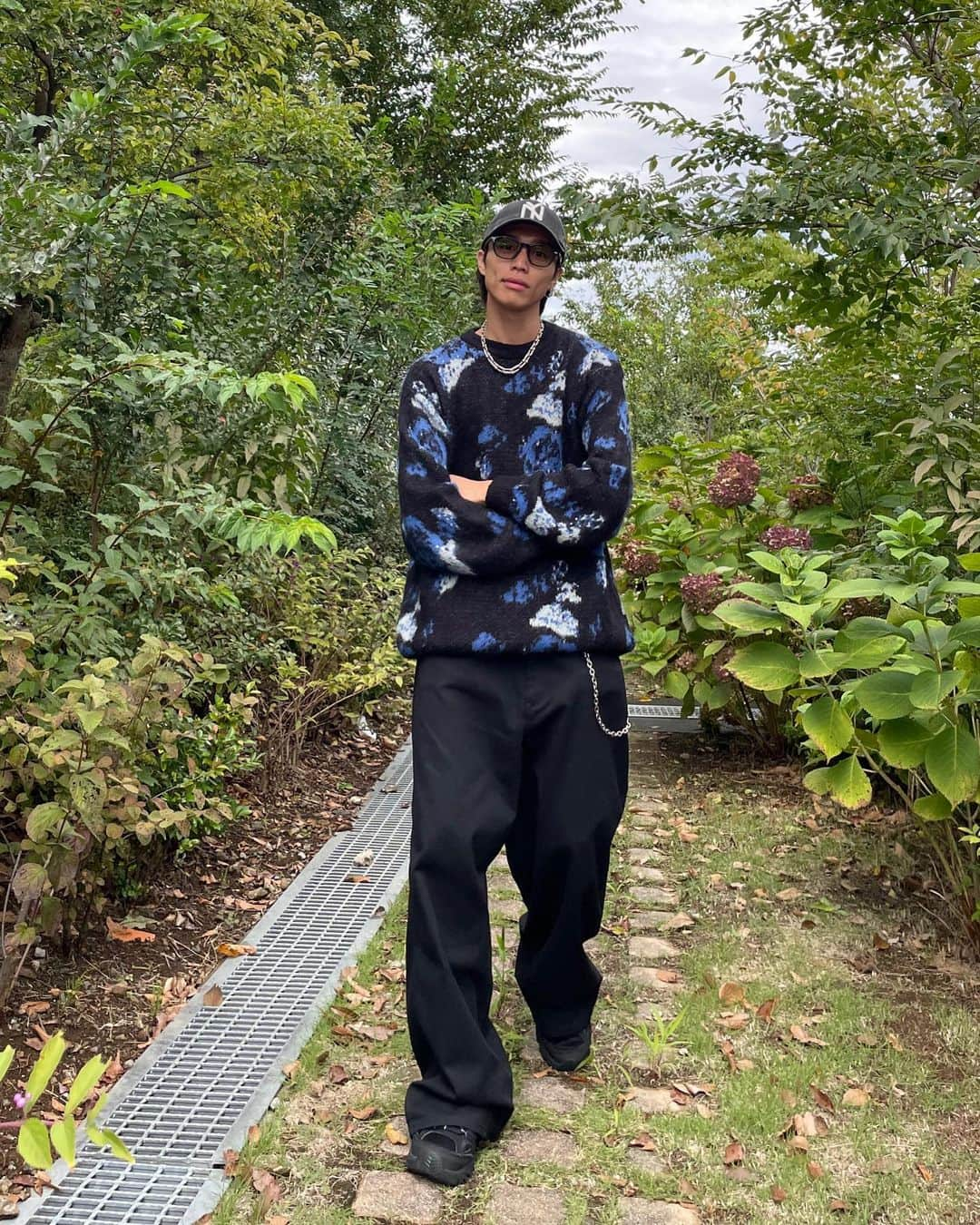 齋藤天晴さんのインスタグラム写真 - (齋藤天晴Instagram)「daily styling out fit 🫶  髪の毛伸びてきてセットしない日増えてきた... 帽子系似合わない形多い人間なので 似合う形探すのに一苦労.... 気に入ったらそのブランドの帽子永遠と買いがちです笑  #秋服#youngersong#ベースボールキャップ#古着 #neonsign#フライトジャケット#モヘアニット #mensfashion #streetfashion #streetwear #streetcode #141 #f4f #lfl #flf #ootd #outfits #uzzlang #explore #explorepage #feedwear#ootd #ootdfashion #outfitoftheday #outfitinspo #styleinspo #fashioninspo #streetstyle」10月17日 21時34分 - ten__sei