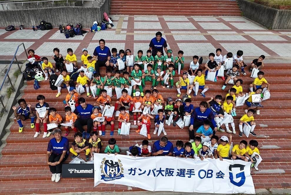 星原健太さんのインスタグラム写真 - (星原健太Instagram)「ガンバ大阪選手OB会サッカー教室の様子です。  素晴らしいメンバーの皆さんとご一緒できました！  子ども達が元気すぎてその晩めちゃくちゃ寝れました。  世のお母さんあっぱれです。  #サッカー」10月17日 21時54分 - kentahoshihara