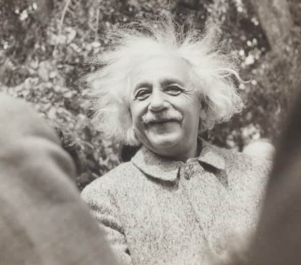 アルベルト・アインシュタインのインスタグラム：「'To all the boys that study math Albie Einstein shows the path And though he seldom takes the air We wish to gawd he’d cut his hair.'  - Princeton University student song from 1939」