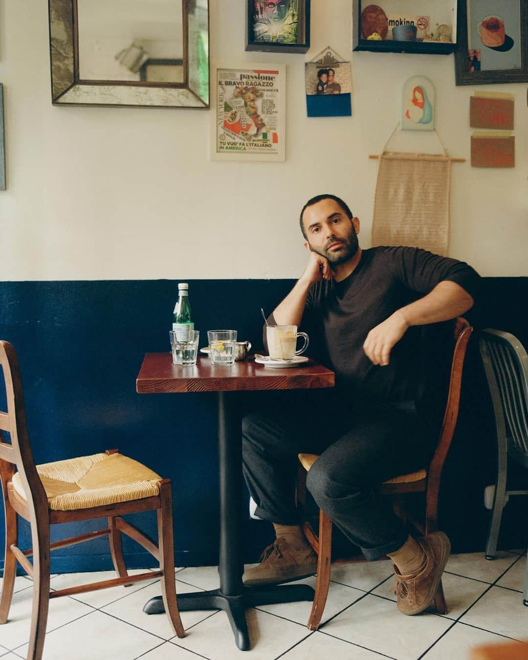 Kinfolk Magazineのインスタグラム：「What’s next for the food-world favorite and “internet boyfriend of our dreams”—who’s churned out viral recipes for adoring fans, created CBD gummies, and made it to the NYT bestseller list? The only thing he knows is he’ll be in the kitchen. Read our profile on @AndyBaraghani from Issue Forty-Nine.   (Photos: @emmatrim)」