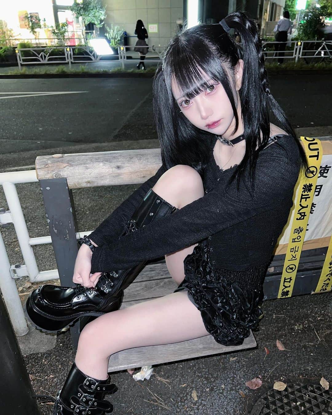 ならくのインスタグラム：「？」