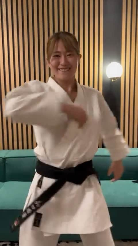 山口睦貴のインスタグラム：「早着替え🥋♡  #montreal #japanesekarate #早着替え #ワーホリ」