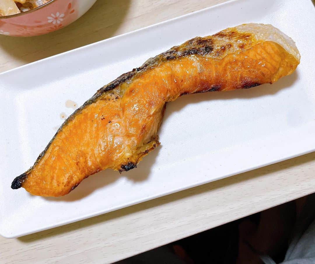 西野創人さんのインスタグラム写真 - (西野創人Instagram)「#100日後にバキバキになる西野  #33日目 #鮭 #ほんまに助かる #魚はok #魚の脂質はいい脂質 #この企画しだしてから #海鮮のありがたみ #海鮮のおいしさ #海鮮の凄さ #を改めて知りました #ああ #ハンバーガー食べたい」10月17日 22時16分 - korochiki_nishino