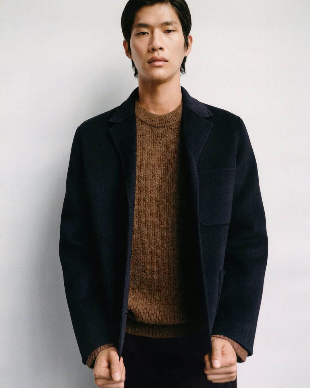 ARKETのインスタグラム：「This textured jumper is crafted from a blend of alpaca and responsible wool (cert. CU 815571). Explore our latest edit: link in bio. - #ARKET」