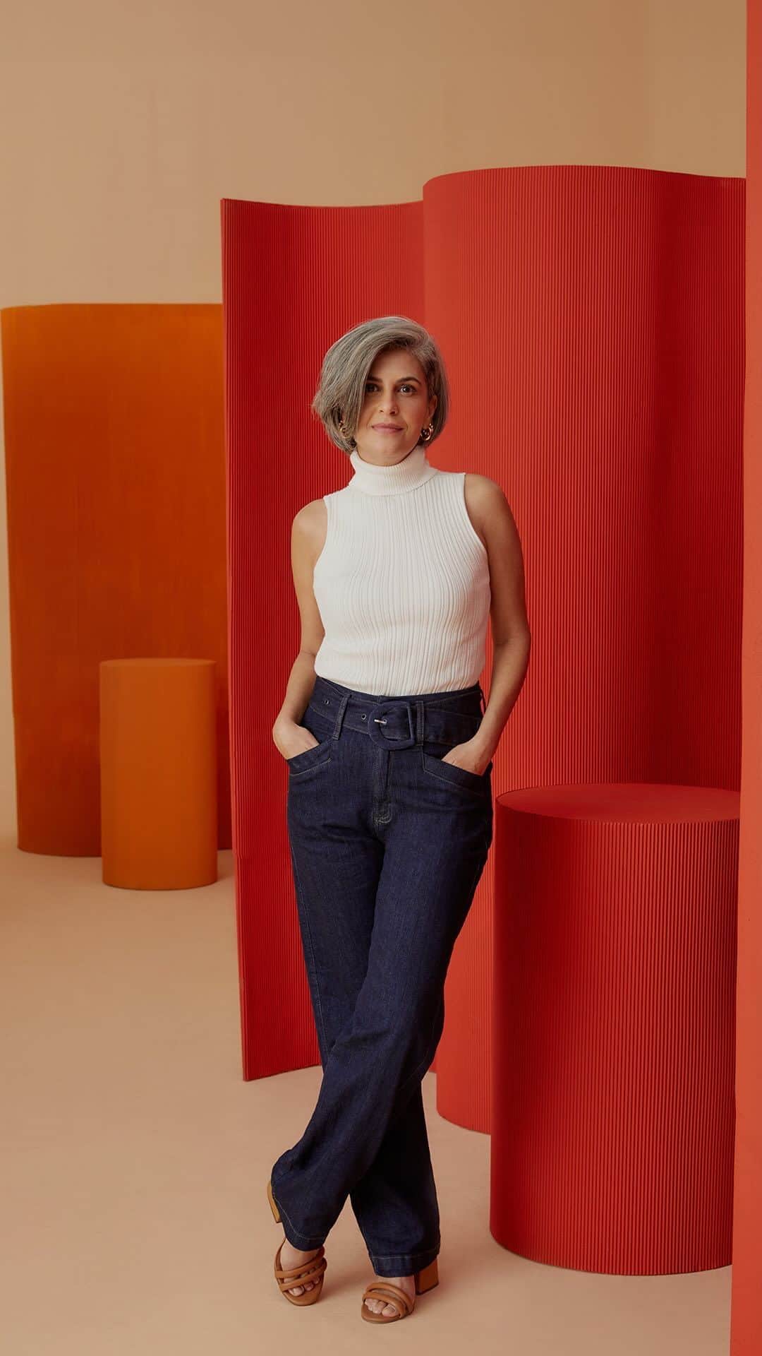 ロジャス・レナーのインスタグラム：「Protagonistas das suas histórias. ❤️ O #TodasAvançamJuntas incentiva iniciativas que também são sonhos que inspiram muitas mulheres dentro do setor de moda. Quer participar desse movimento? Até o dia 19 de outubro, 5% das vendas* das lojas físicas, site e app da Renner e Ashua serão revertidos aos projetos sociais apoiados pelo @institutolojasrenner. #ModaFeminina #MulherInspiração #EmporamentoFeminino   *Venda de mercadoria líquida de impostos.」