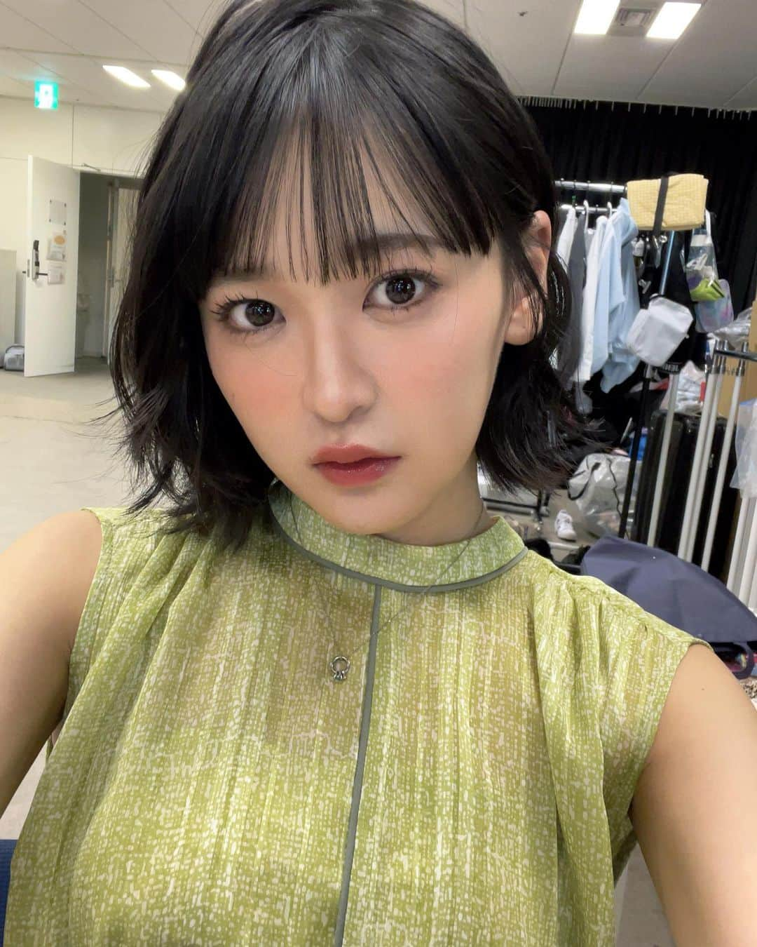 香田メイさんのインスタグラム写真 - (香田メイInstagram)「メイクしてもらうと全然ちがうよね🐈‍⬛ ついったで好評でうれぴかた^>~<^」10月17日 22時33分 - kodamei_55