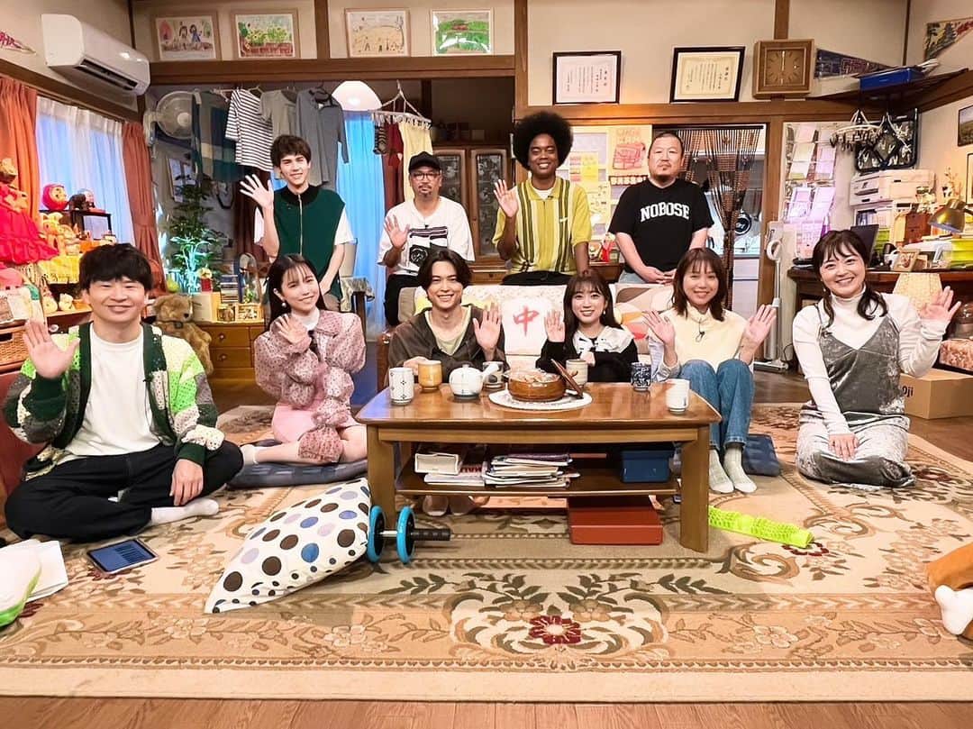 のインスタグラム：「午前0時の森 『おかえり、こっち側の集い』  本日23:59〜放送  #こっち側 大集合！  芸能界は生きづらいよSP」
