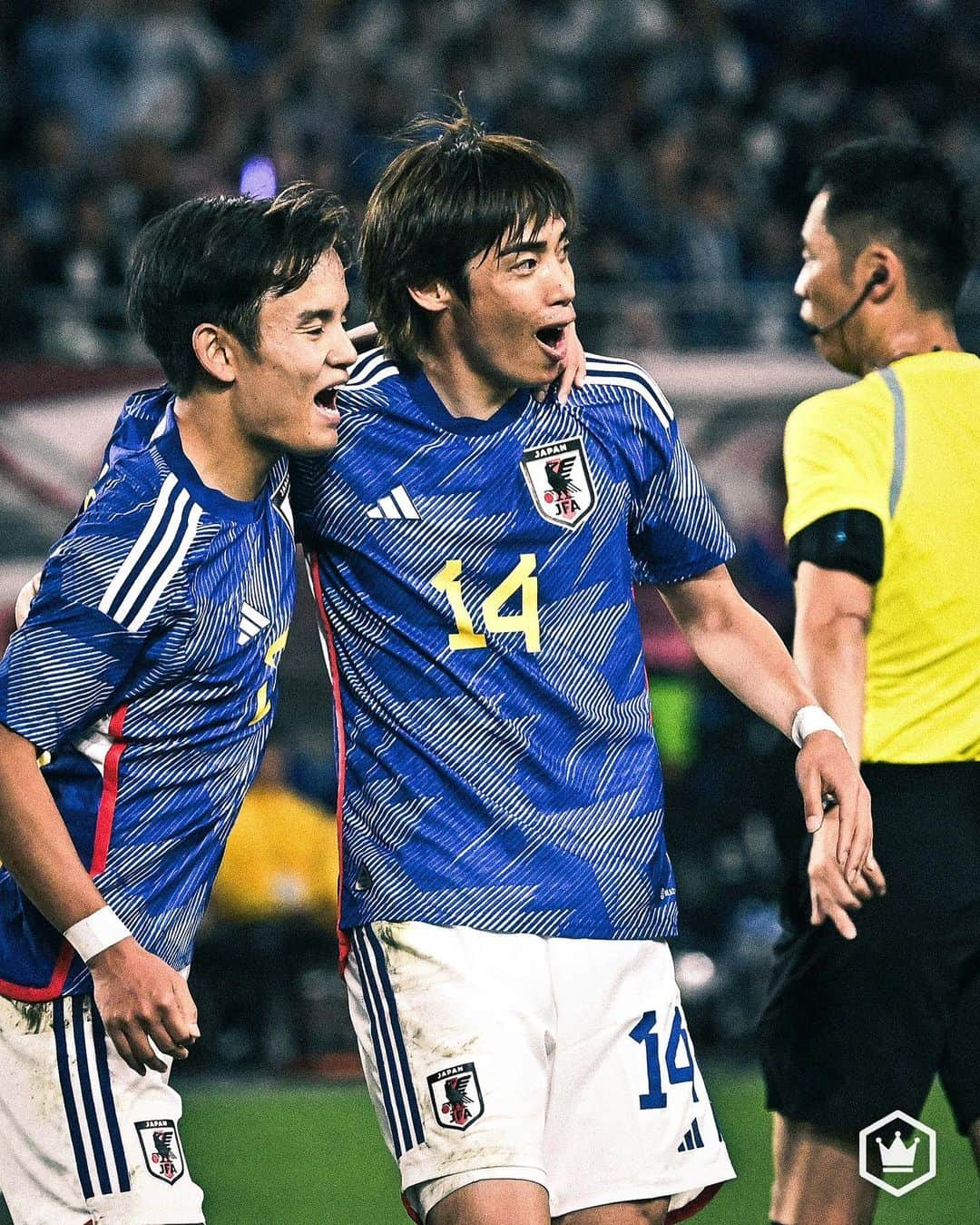 サッカーキングのインスタグラム：「. FLASH BACK SAMURAIBLUE!! 古橋・伊東弾で勝利したチュニジア戦を10枚の写真で振り返る（2023.10.17）  📷Photo by @shimpeei（SOCCERKING）  #夢への勇気を #SAMURAIBLUE #jfa #daihyo #サッカー日本代表 #サッカー #soccer #フットボール #football #⚽️ #サッカーキング  #伊東純也 #久保建英 #古橋亨梧 #菅原由勢 #旗手怜央 #遠藤航」