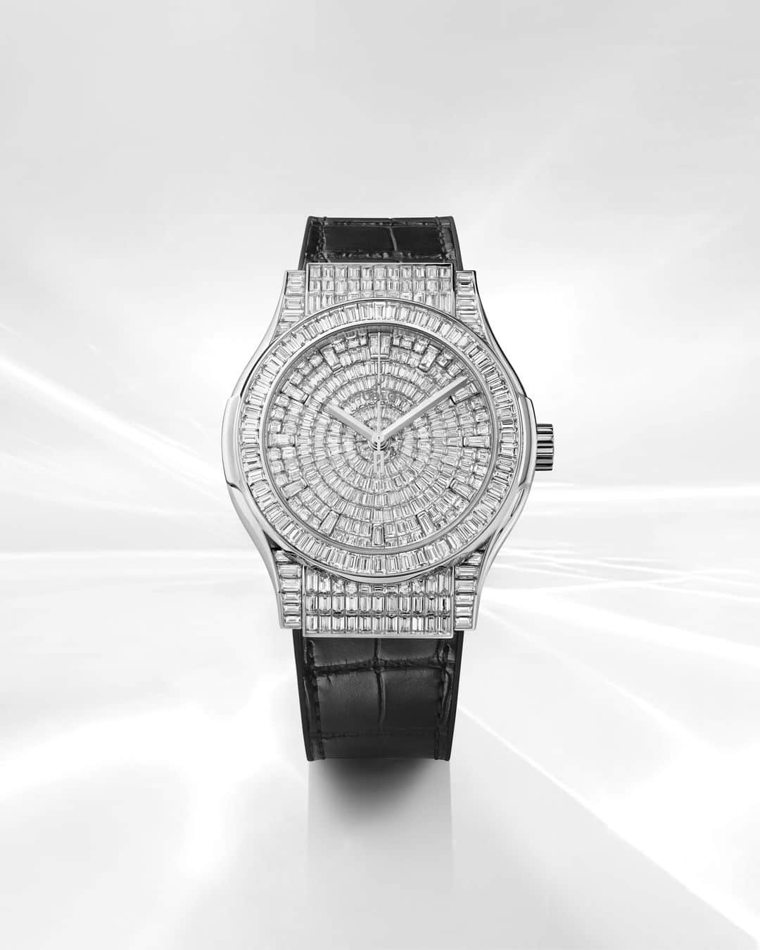 ウブロのインスタグラム：「Iconic design meets timeless elegance! Introducing the #ClassicFusion High Jewellery, adorned with 431 dazzling baguette-cut diamonds. Discover the perfect fusion of art and precision. #Hublot」