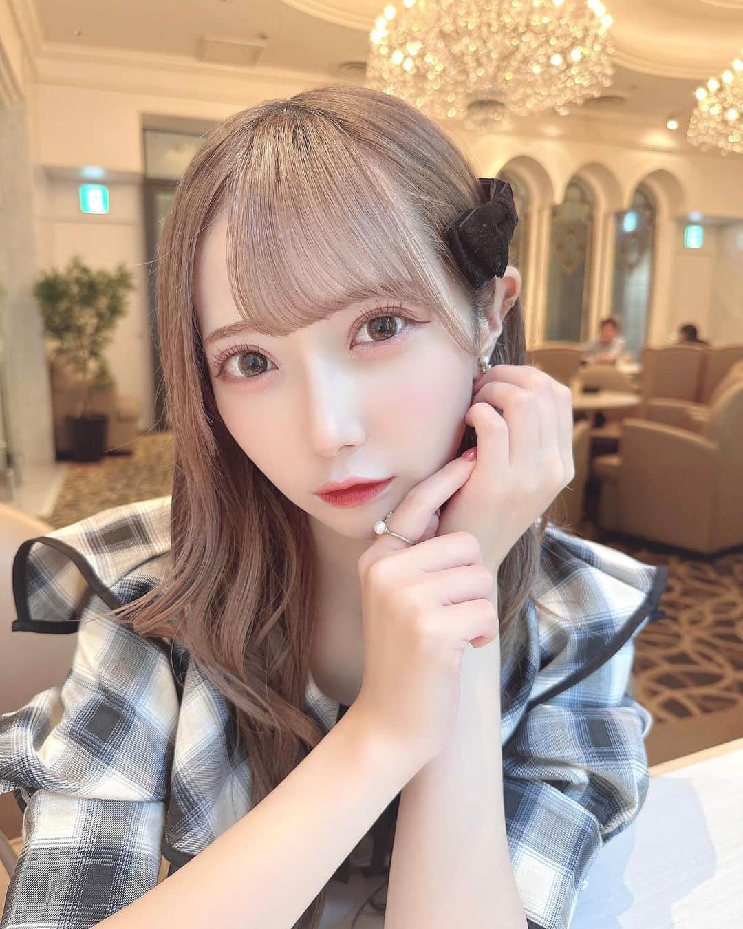 谷崎早耶さんのインスタグラム写真 - (谷崎早耶Instagram)「🍨🤍  おしゃれなカフェに行ってきたよ（´-`）.｡oO  先月、みーちゃんとカフェめぐりしてきました！！❤︎ お喋りたのしくて！コーラフロートもおいしかったなあ✊🏻  それにしてもわたし、巻きおろしはまりすぎですね笑笑」10月17日 23時14分 - tanizaki_saya__