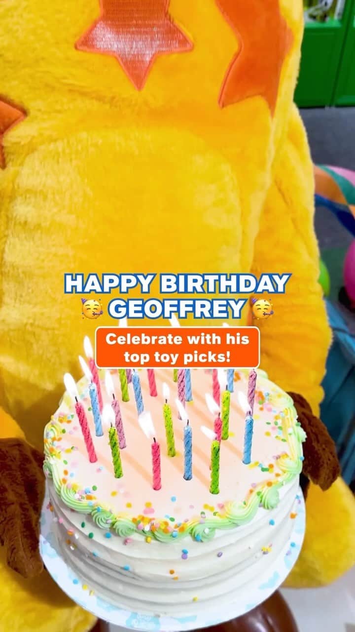 のインスタグラム：「Happy Birthday, Geoffrey! Get the party started by checking out some of the coolest toys that made his epic Hot Toy List. #ToysRUsAtMacys #HolidayShopping」