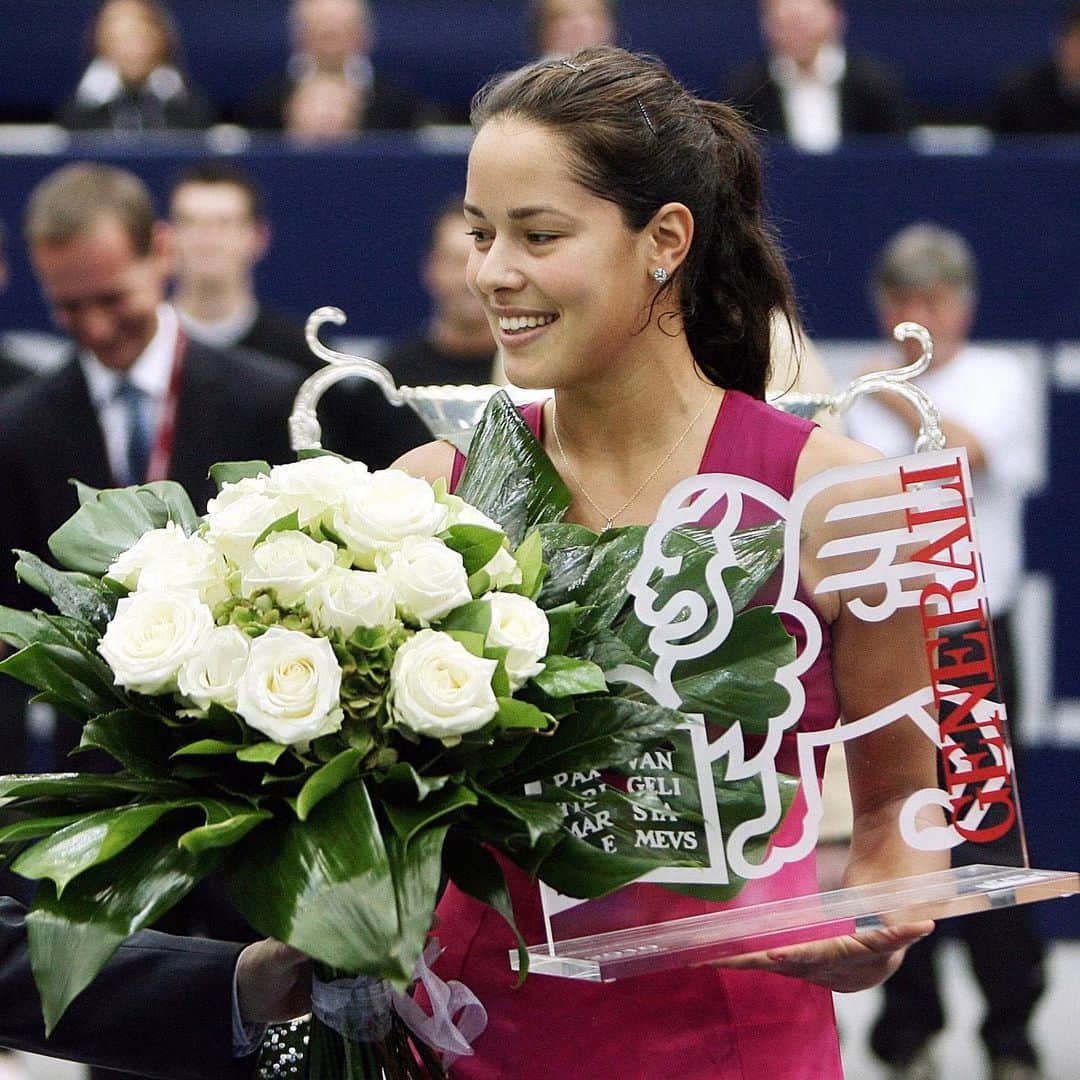 アナ・イバノビッチのインスタグラム：「Linz 2010 - what a tournament, what a moment, what a memory 🫶🏼🎾 #tennisthrowback」