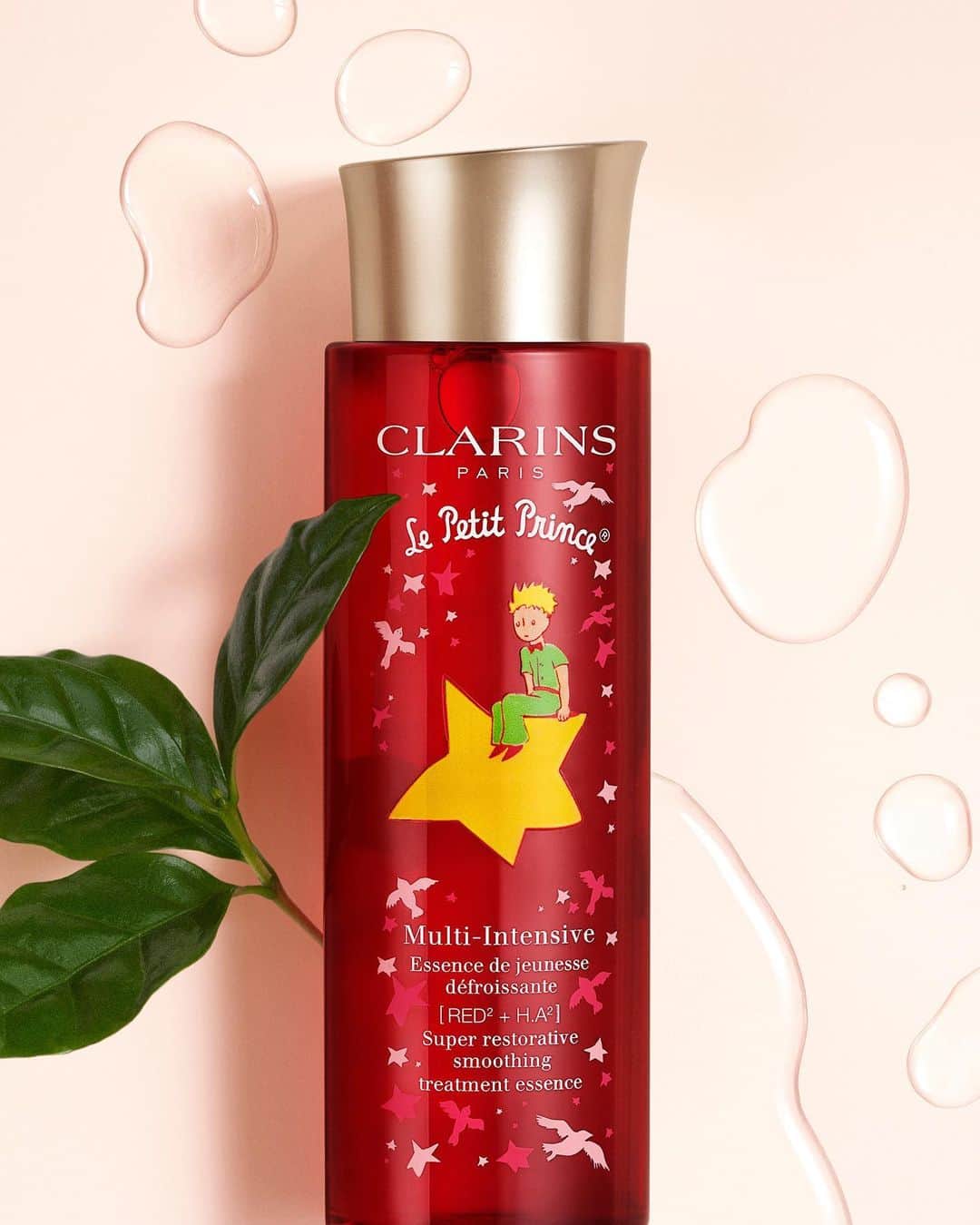 Clarins Canadaさんのインスタグラム写真 - (Clarins CanadaInstagram)「To mark the 80th anniversary of Le Petit Prince, step back into this world with our limited edition Treatment Essences. 🌟  ⁣Multi-Active - Revitalizing Extra-Firming - Firming Multi-Intensive - Super restorative & smoothing  Complete your skincare with the one adapted to your needs! 💖  __________  A l'occasion des 80 ans du Petit Prince, replonger dans ce monde avec nos Essences de Jeunesse en édition limitée. 🌟 ⁣ Multi-Active - Revitalisante Extra-Firming - Raffermissante  Multi-Intensive - défroissante . . #Clarins #TreatmentEssence #LePetitPrince」10月21日 1時30分 - clarinscanada