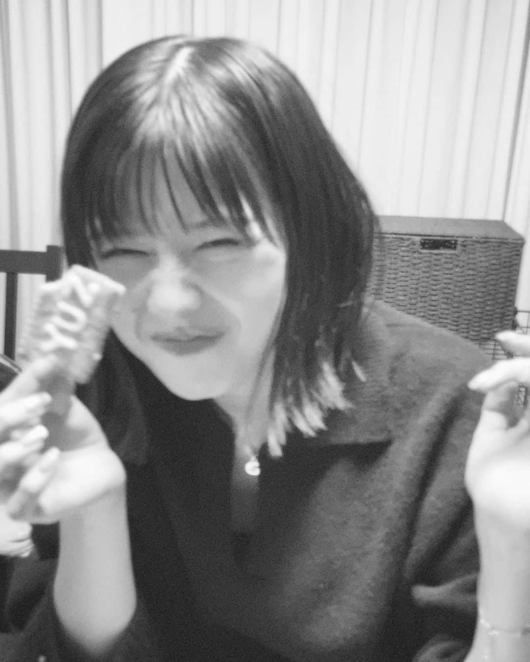 冴木柚葉さんのインスタグラム写真 - (冴木柚葉Instagram)「. 大好きなママの煮込みハンバーグ🍅と 大好きなチーズガーデンのハニーチーズケーキ🧀  大好きなみんなと大好きな家族に祝われて、 本当に幸せな日になりました！！！ いい夢見れそう🤭💭」10月17日 23時36分 - yuzuha_saeki