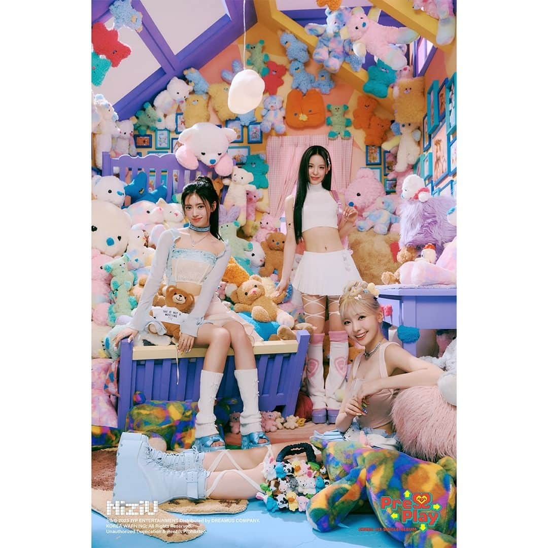 JYPエンターテインメントさんのインスタグラム写真 - (JYPエンターテインメントInstagram)「NiziU(니쥬) "Press Play" UNIT TEASER IMAGE 💗  #MAKO #마코 #MAYUKA #마유카 #RIMA #리마  ▶️ 2023.10.30 MON 6PM (KST)  #NiziU #니쥬  #PressPlay #NiziU_PressPlay #HEARTRIS #NiziU_HEARTRIS #니쥬_PressPlay_한국데뷔」10月18日 0時00分 - jypentertainment