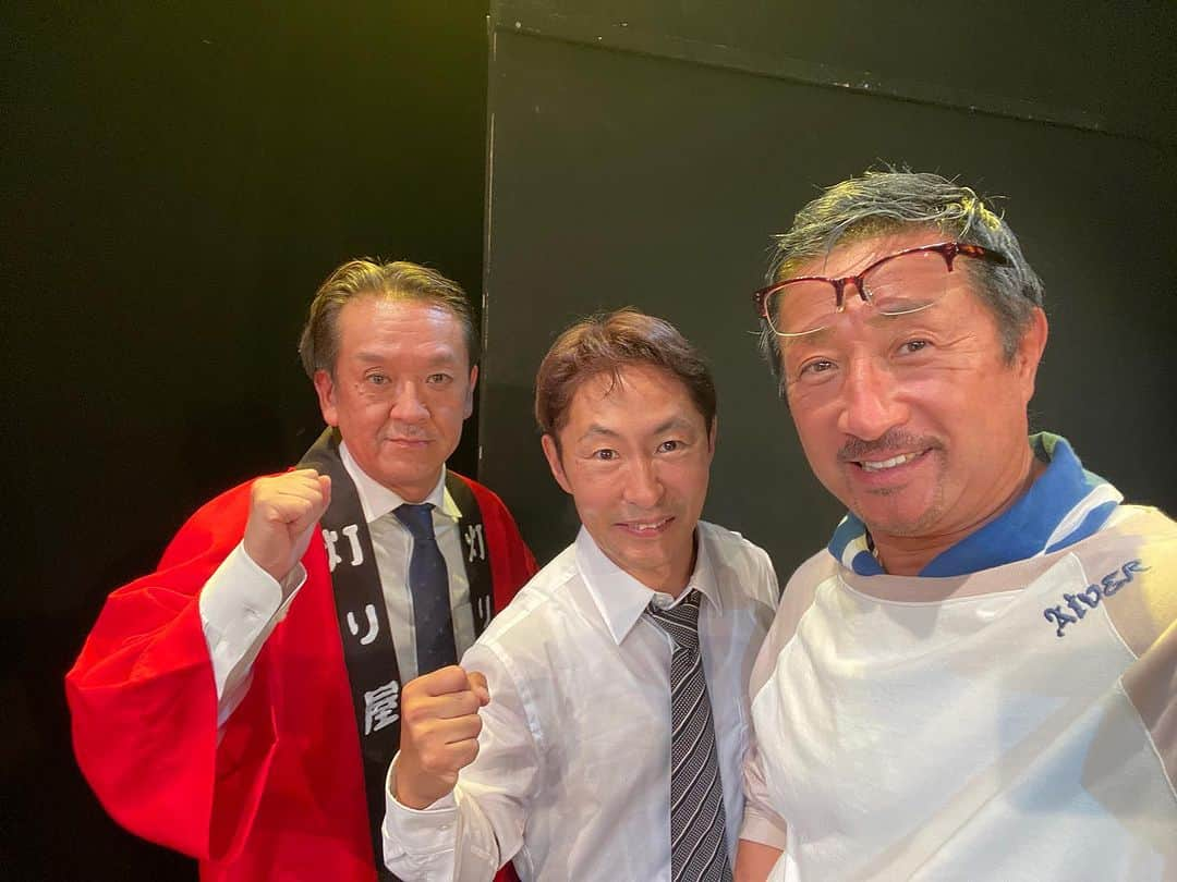 なべやかんさんのインスタグラム写真 - (なべやかんInstagram)「ムキムキ老紳士さんが舞台を観に来てくれたよ。 感想は言ってなかったけど！笑笑  @hiromitsukiba  #ムキムキ老紳士 #テンアンツ」10月18日 0時13分 - yakan_nabe