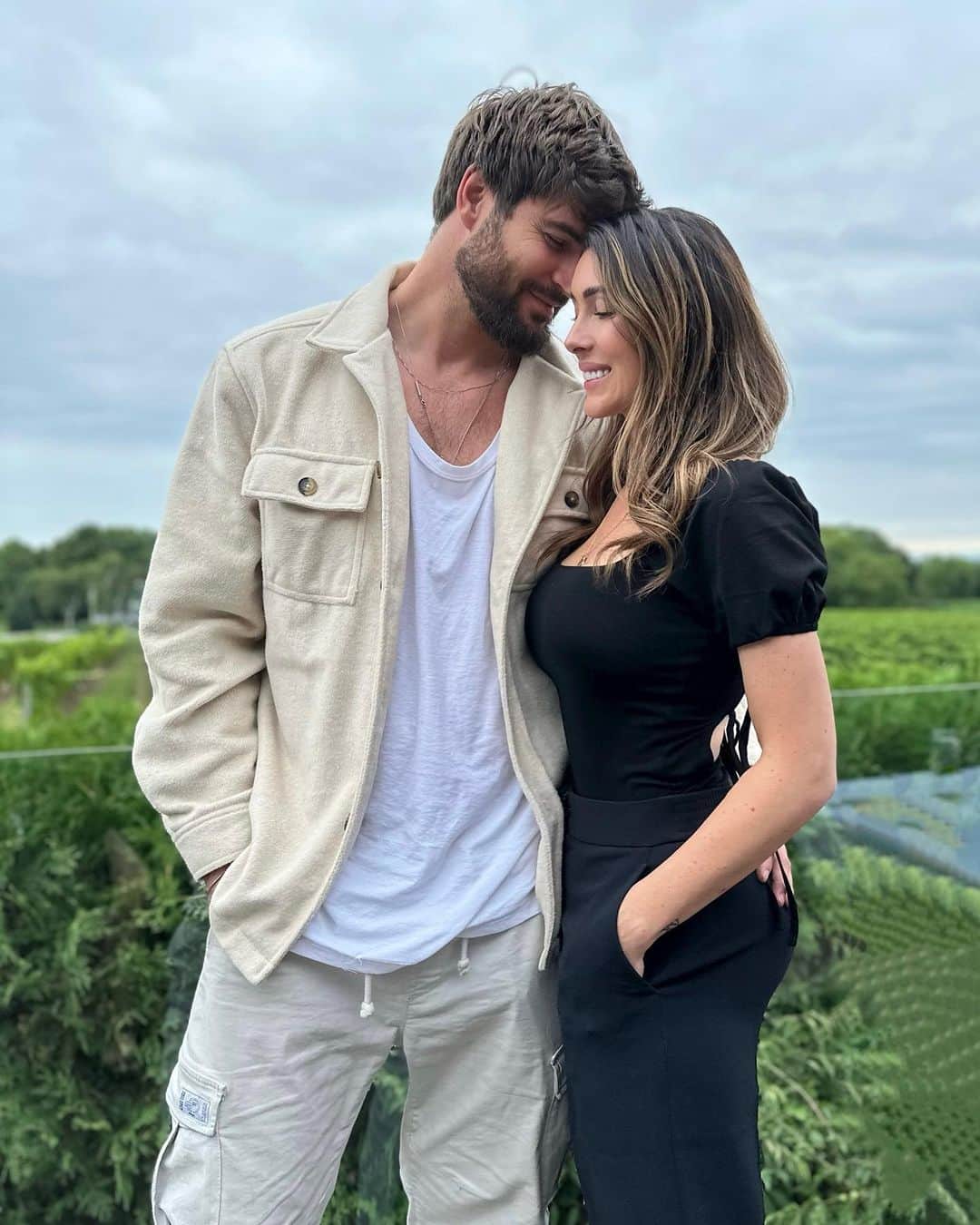 ニック・ベイトマンのインスタグラム：「🖇️」