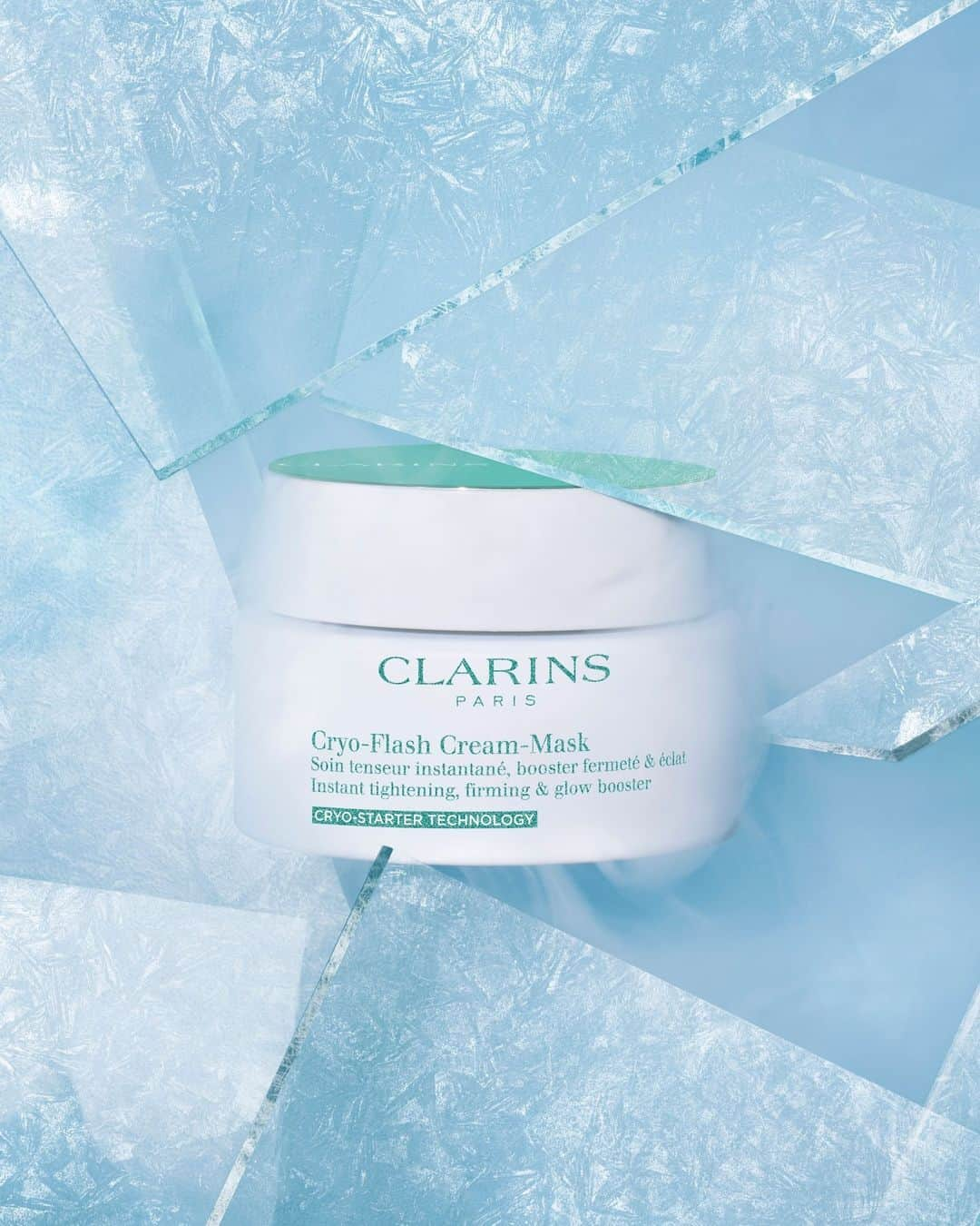 Clarins Franceさんのインスタグラム写真 - (Clarins FranceInstagram)「NEW ⁣ ⁣ Cryo-Flash Masque-Crème, une solution anti-âge d’exception qui active la jeunesse de la peau par le froid ❄️⁣ ⁣ Inspirée de la cryothérapie, sa formule composée à 93% d’ingrédients d’origine naturelle combine de puissants actifs pour un effet lift, une peau raffermie et éclatante de jeunesse 😌⁣ ⁣ Qui par ici aimerait l’essayer ? ⁣ ⁣ #Clarins #CryoFlash #Cryotherapie #SkinCare #SkinRoutine⁣」10月18日 0時30分 - clarinsfr