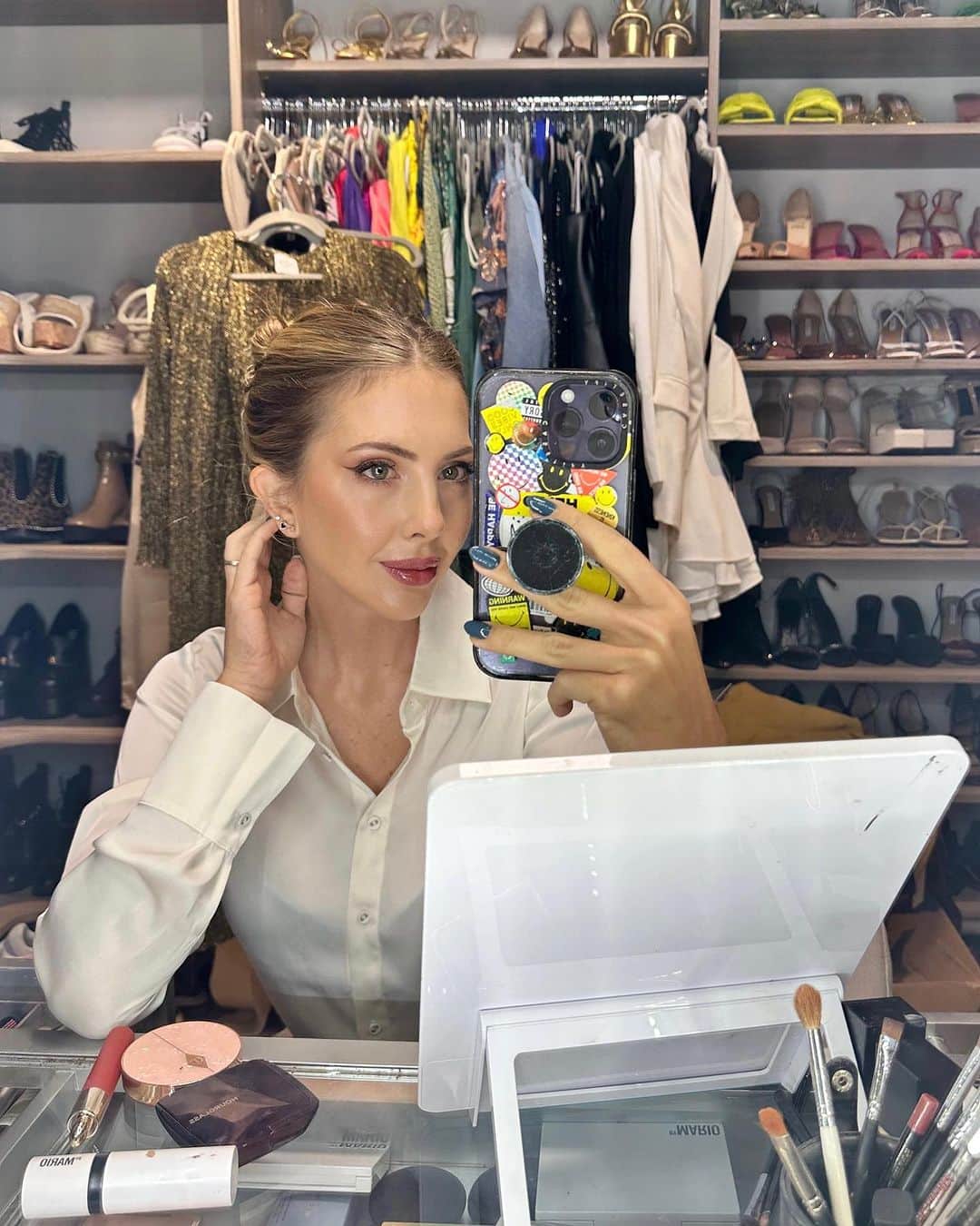 Sascha Barbozaさんのインスタグラム写真 - (Sascha BarbozaInstagram)「Pelo recogido?? Who am I?? Quién soy??…. Soy alguien que no tuvo tiempo de lavarse el pelo…🤣」10月18日 0時42分 - saschafitness