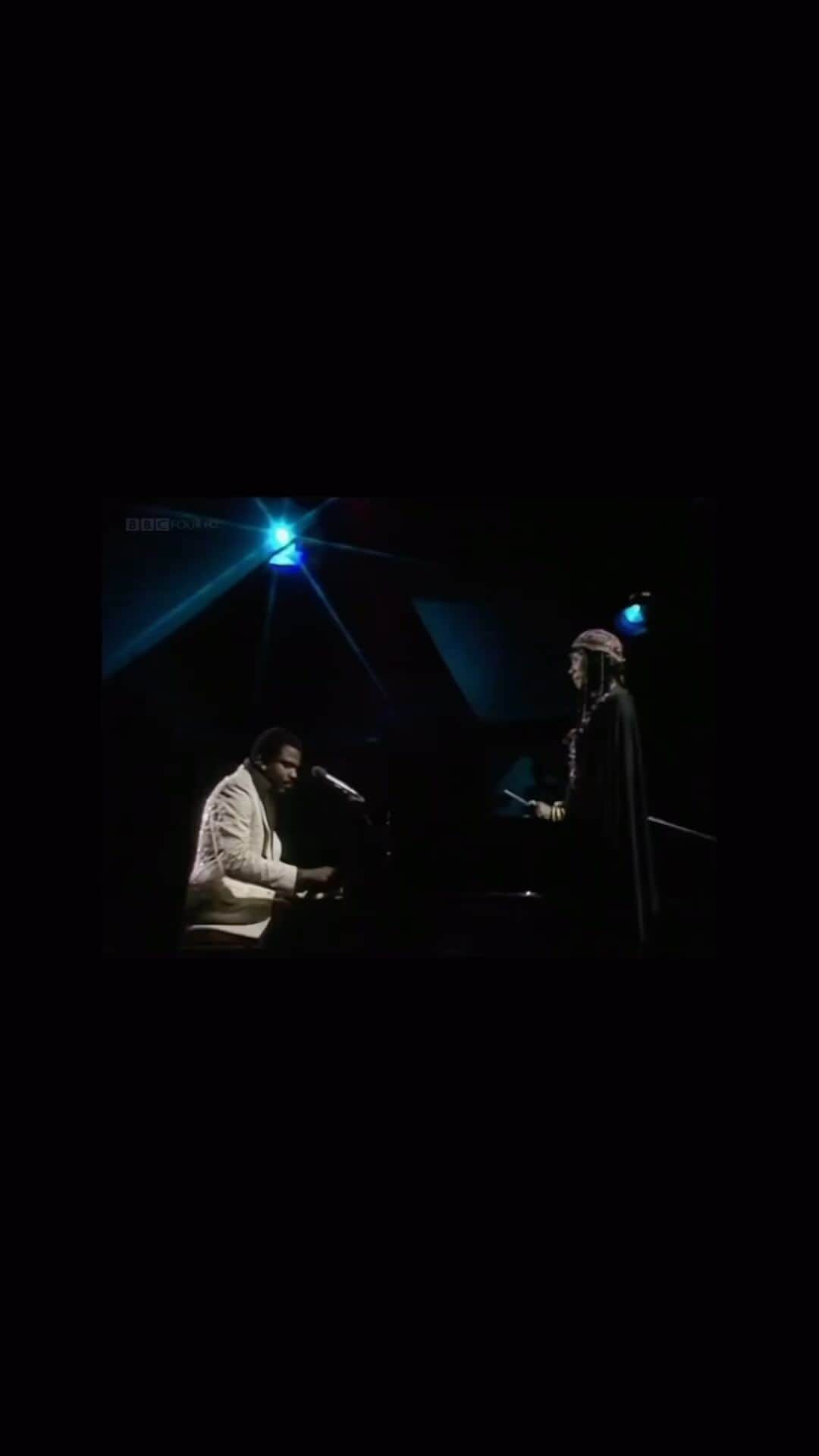 スヌープ・ドッグのインスタグラム：「Repost from @jazzysoulmusiq • Billy Preston & Syreeta Wright - With You I’m Born Again」
