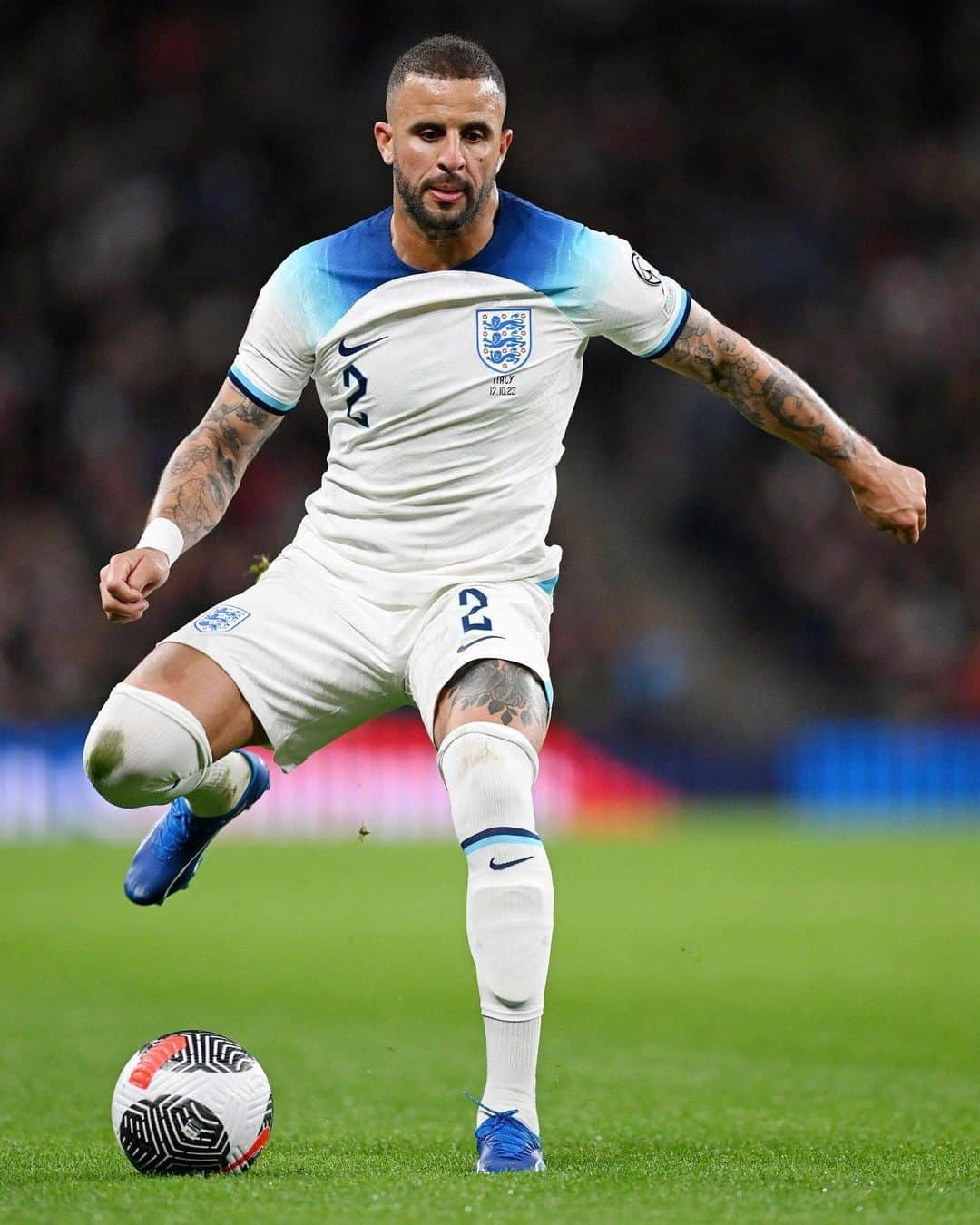 カイル・ウォーカーさんのインスタグラム写真 - (カイル・ウォーカーInstagram)「Great performance in front of a packed Wembley +3️⃣ and qualification for the euros. Thank you for the amazing support as always 🦁」10月18日 6時48分 - kylewalker2